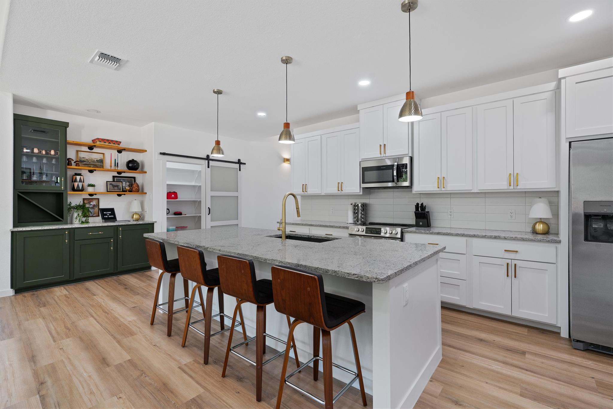 118 Waimanalo Ln, Bastrop, TX 78602