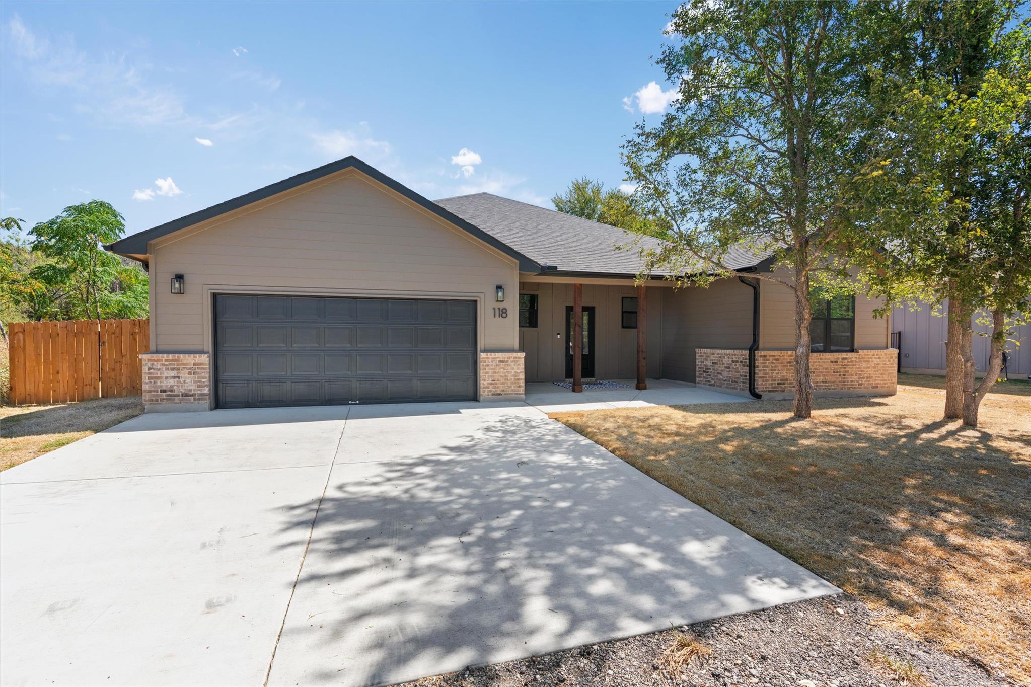 118 Waimanalo Ln, Bastrop, TX 78602