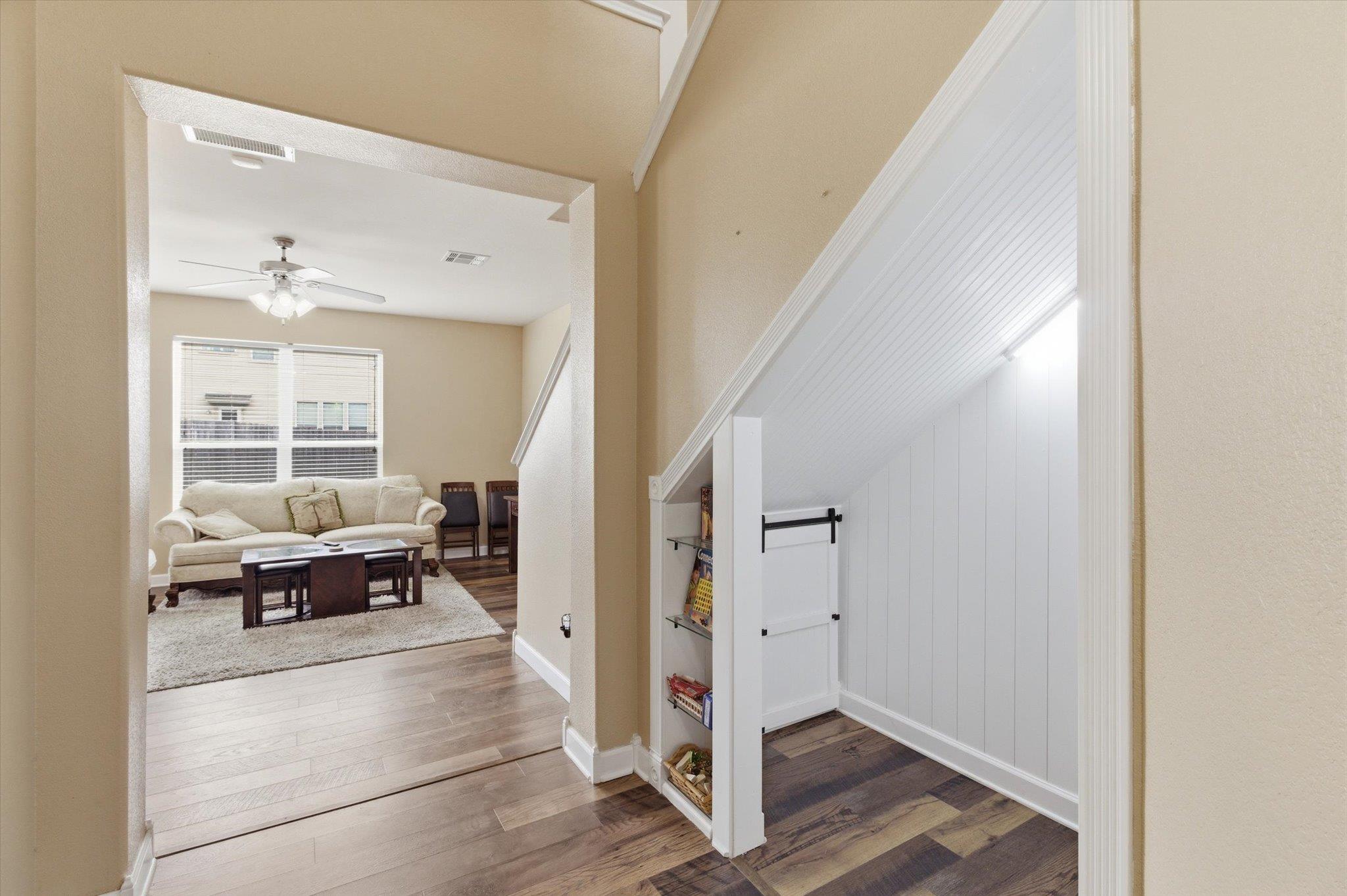 359 Bloomsbury Dr, Kyle, TX 78640