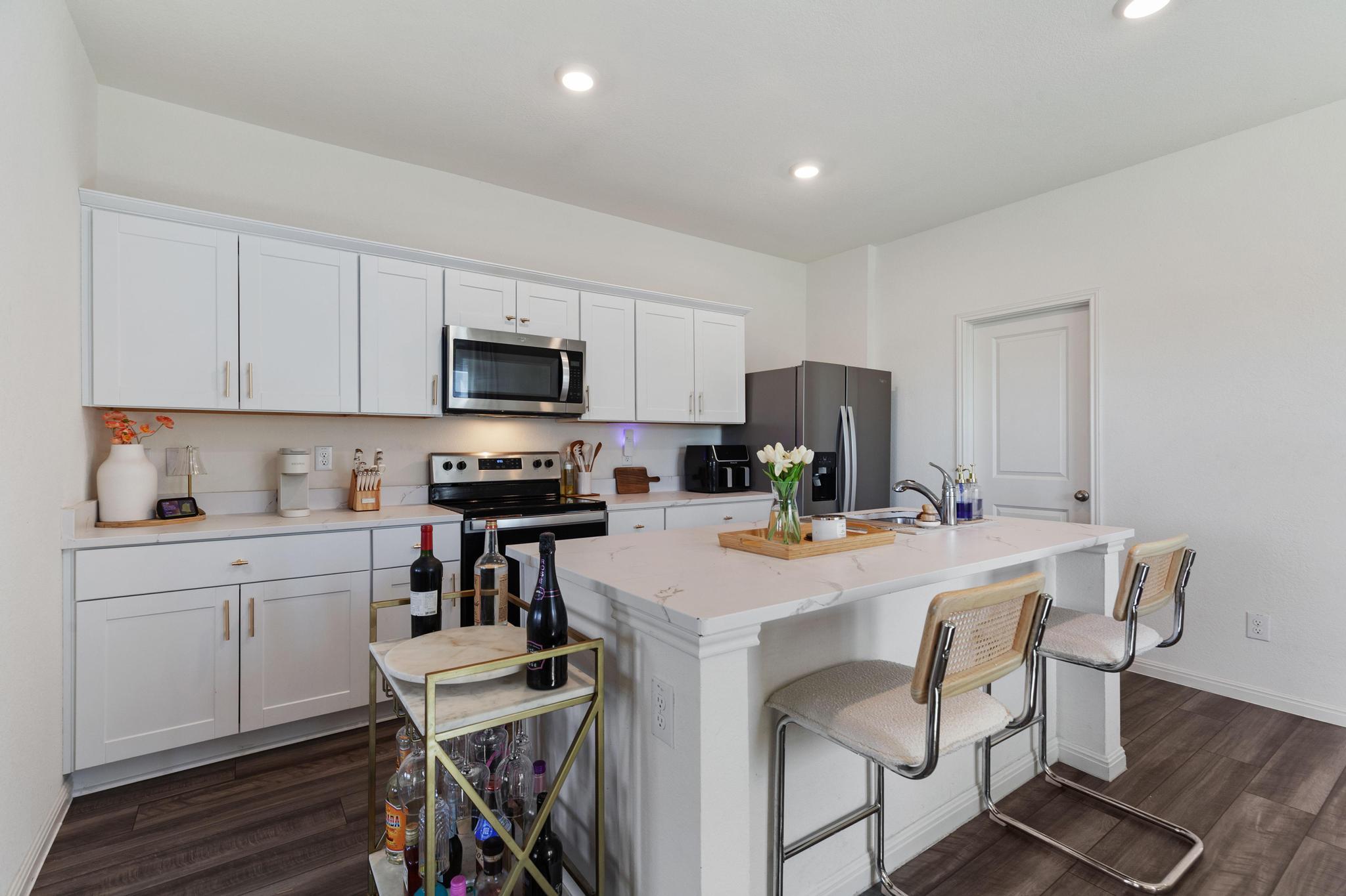 509 Red Fish Ln, Hutto, TX 78634