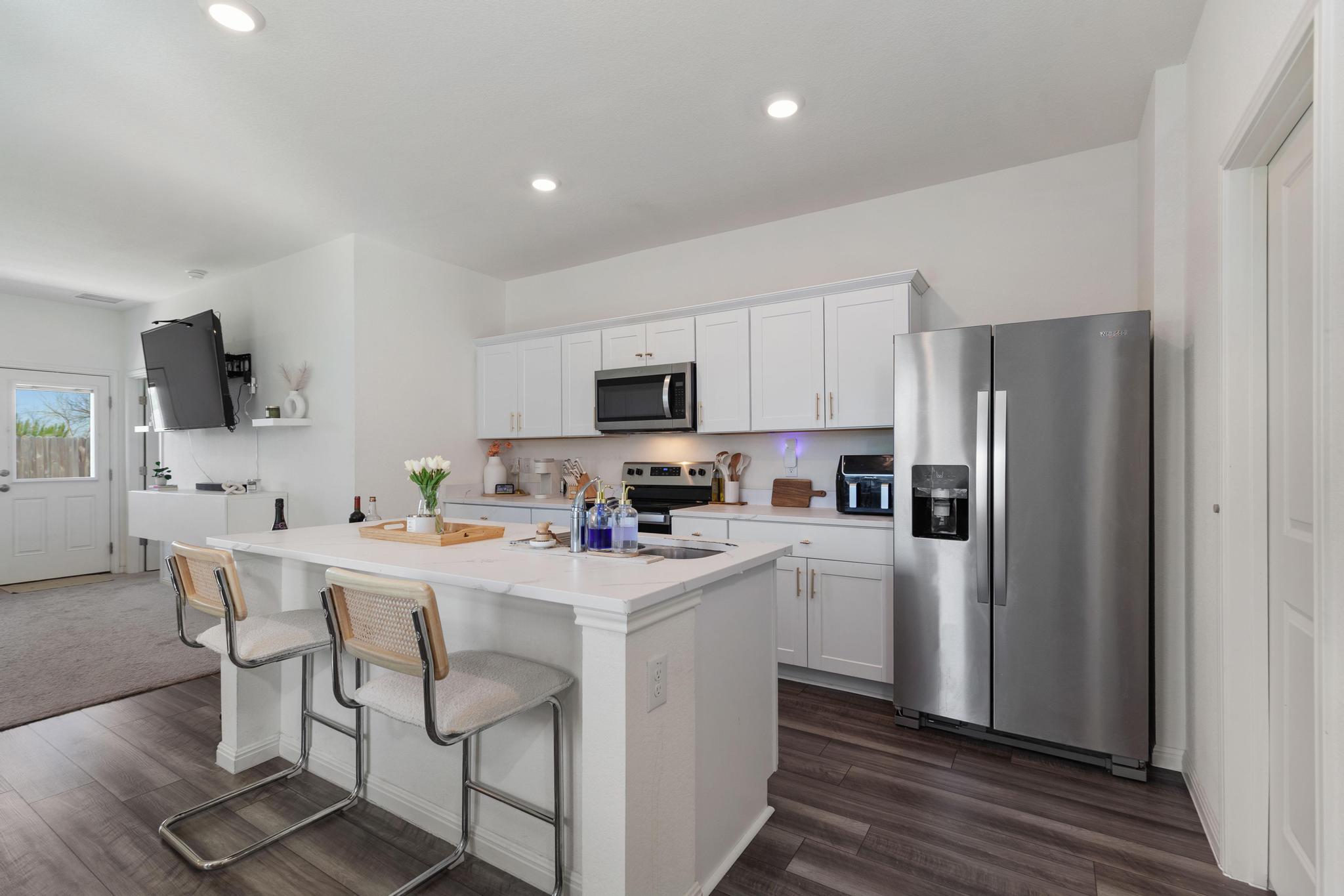 509 Red Fish Ln, Hutto, TX 78634