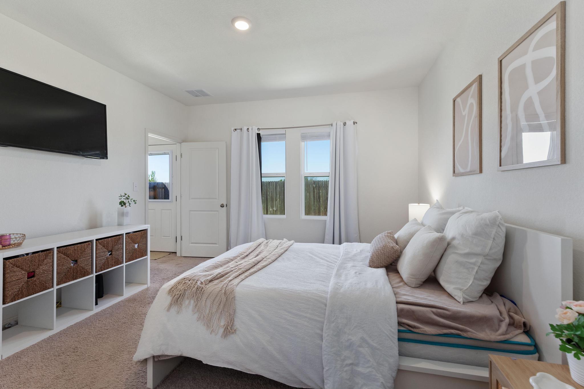 509 Red Fish Ln, Hutto, TX 78634