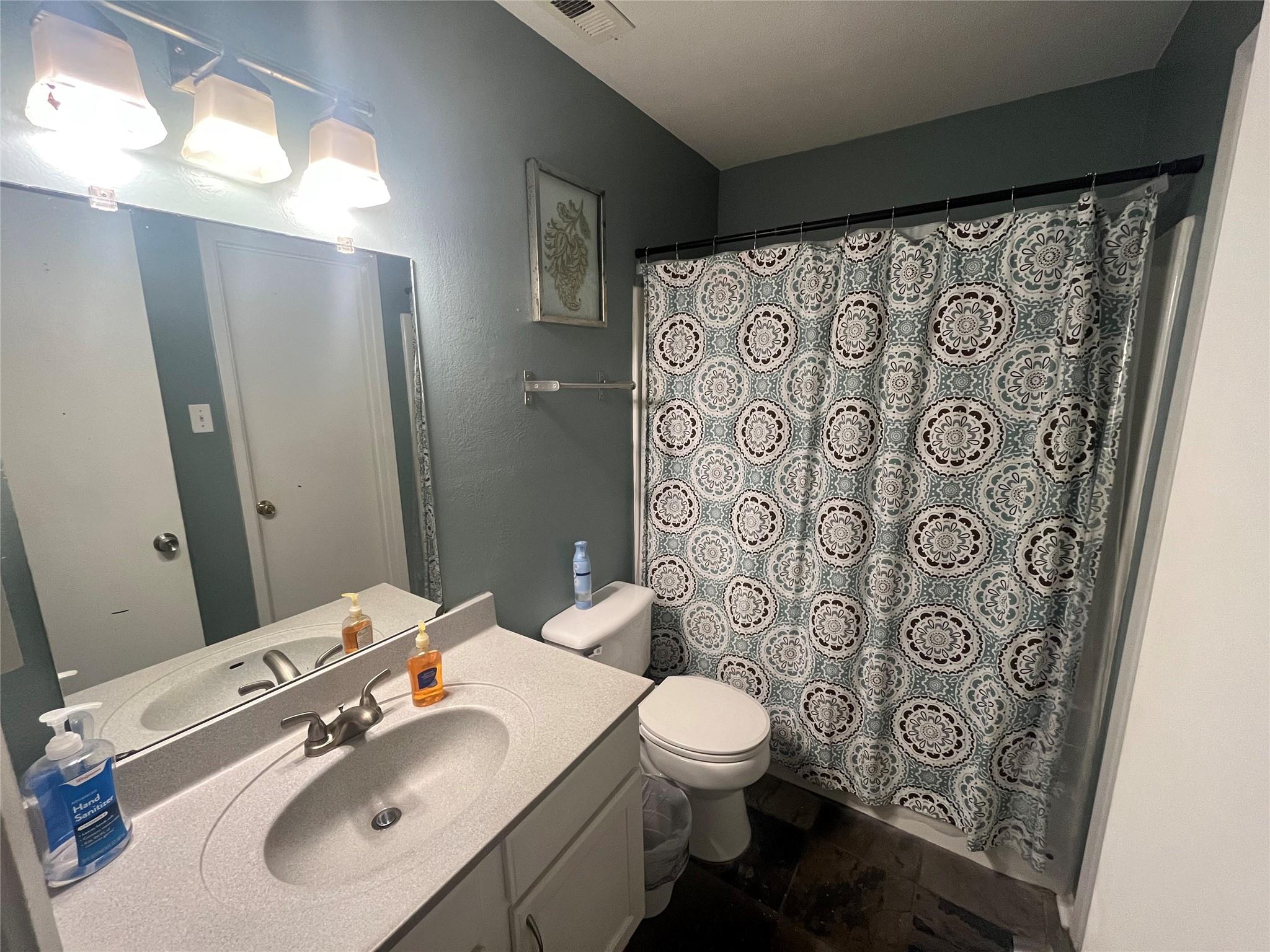 1818 S Lakeshore Blvd # 37, Austin, TX 78741