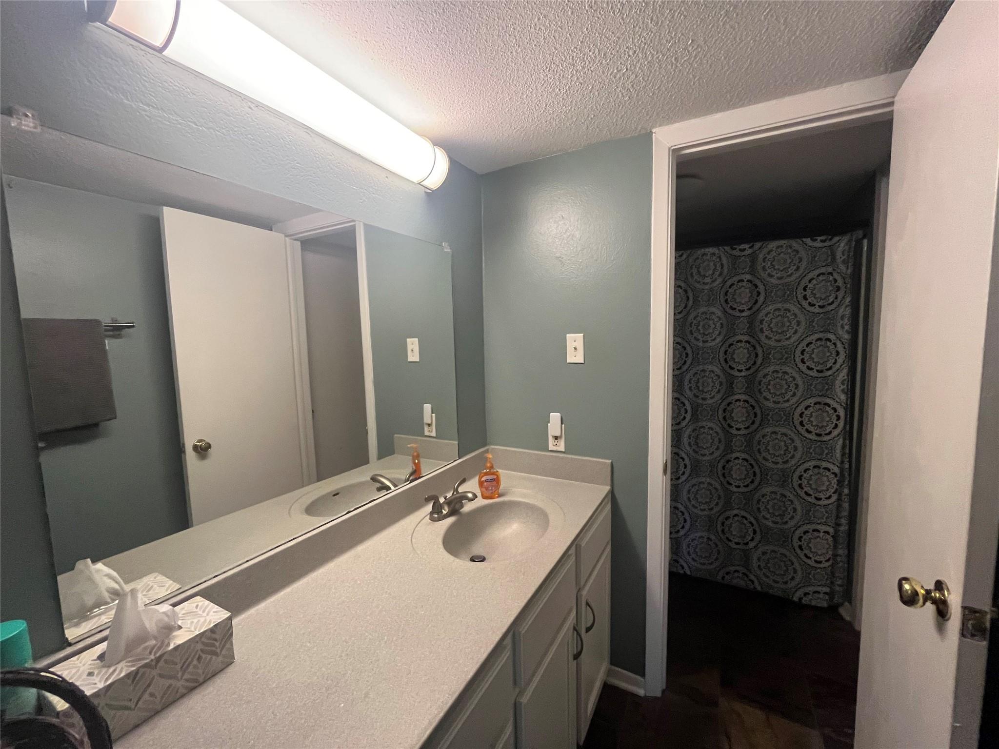 1818 S Lakeshore Blvd # 37, Austin, TX 78741