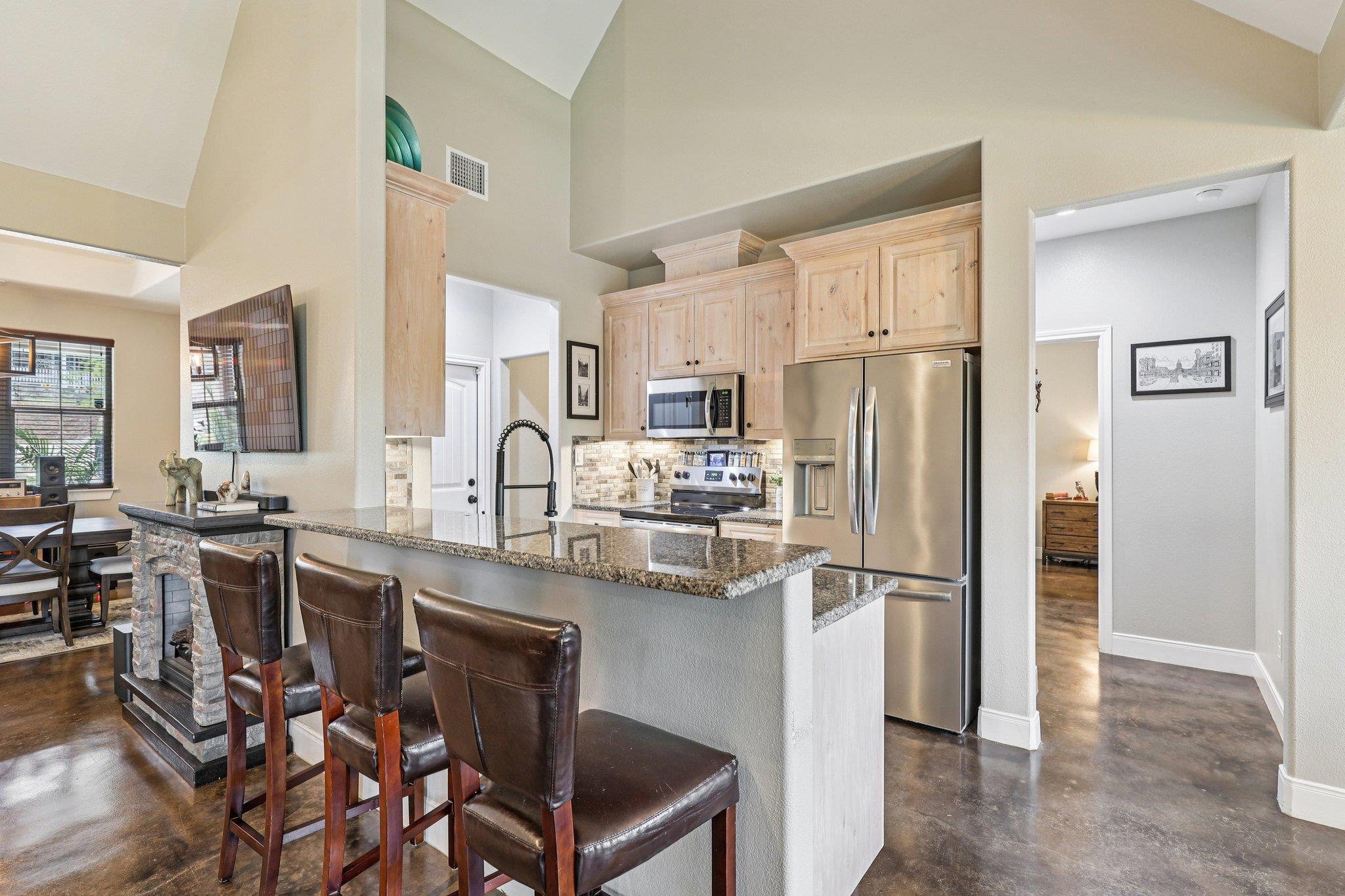 106 Kahuku Ct, Bastrop, TX 78602