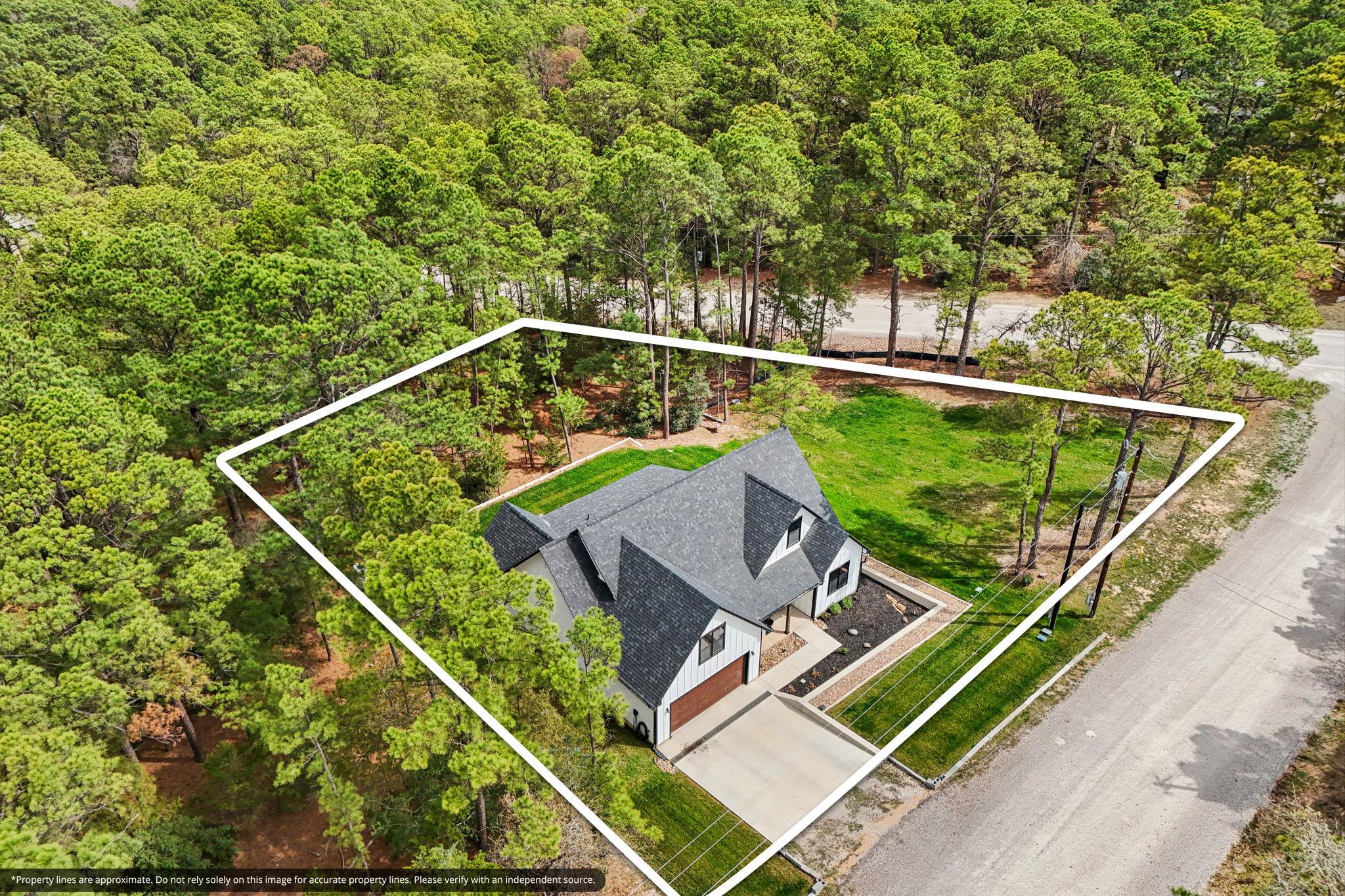 106 Kahuku Ct, Bastrop, TX 78602