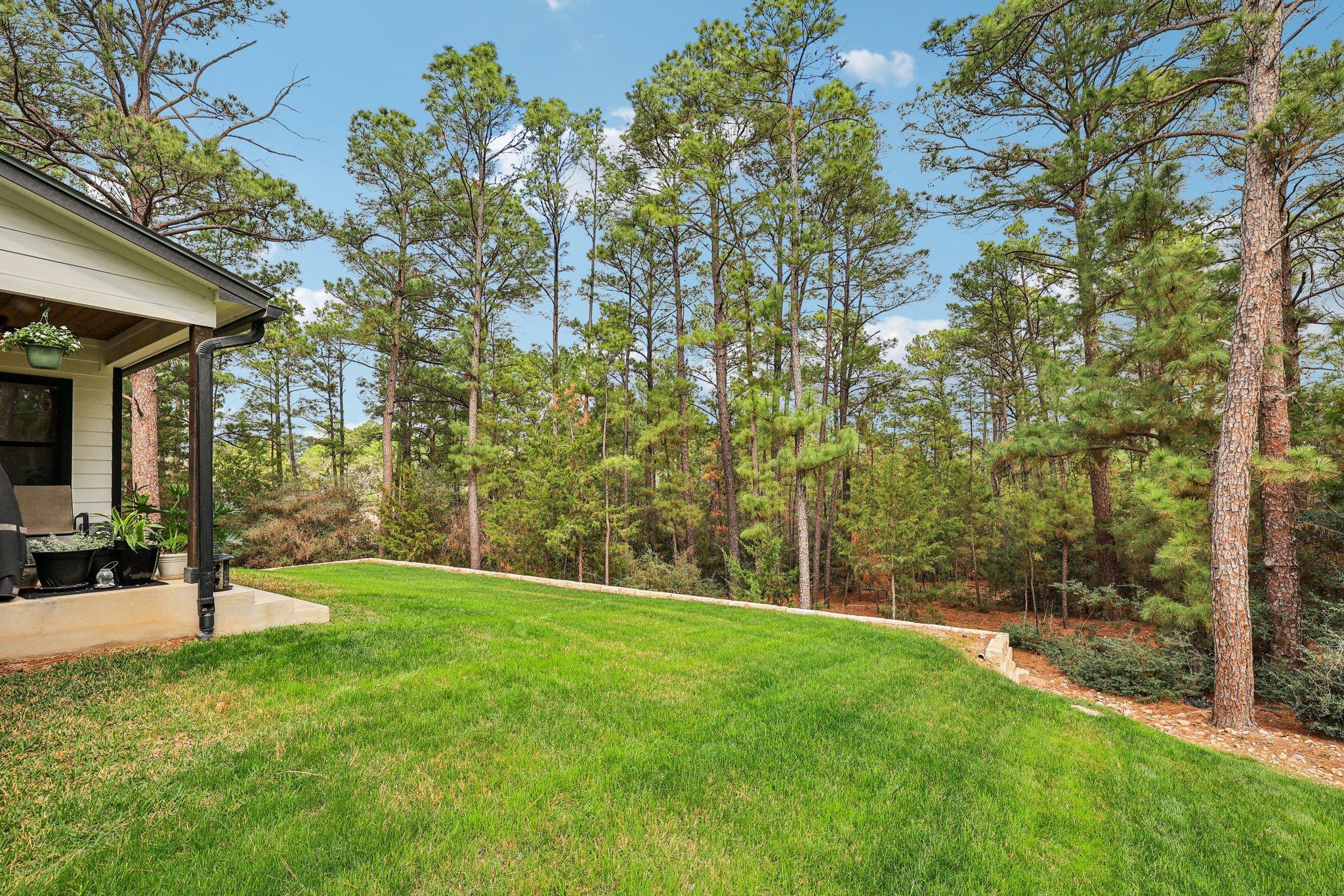 106 Kahuku Ct, Bastrop, TX 78602