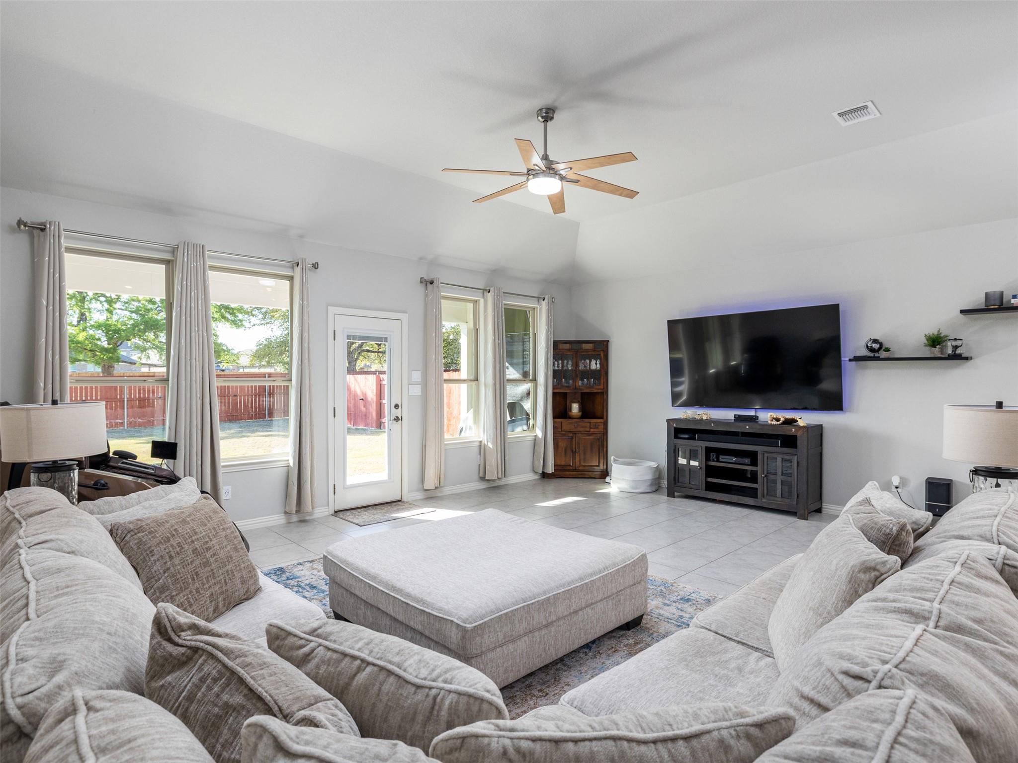 175 Bonham Cv, Dripping Springs, TX 78620