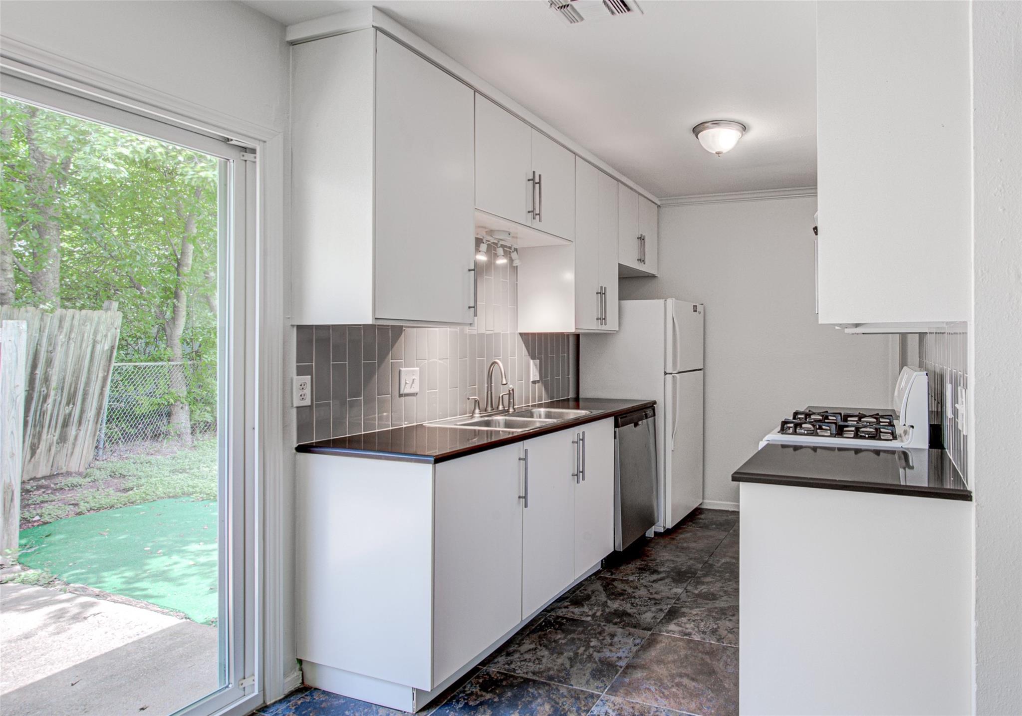 1403 Click Cv # A, Austin, TX 78758