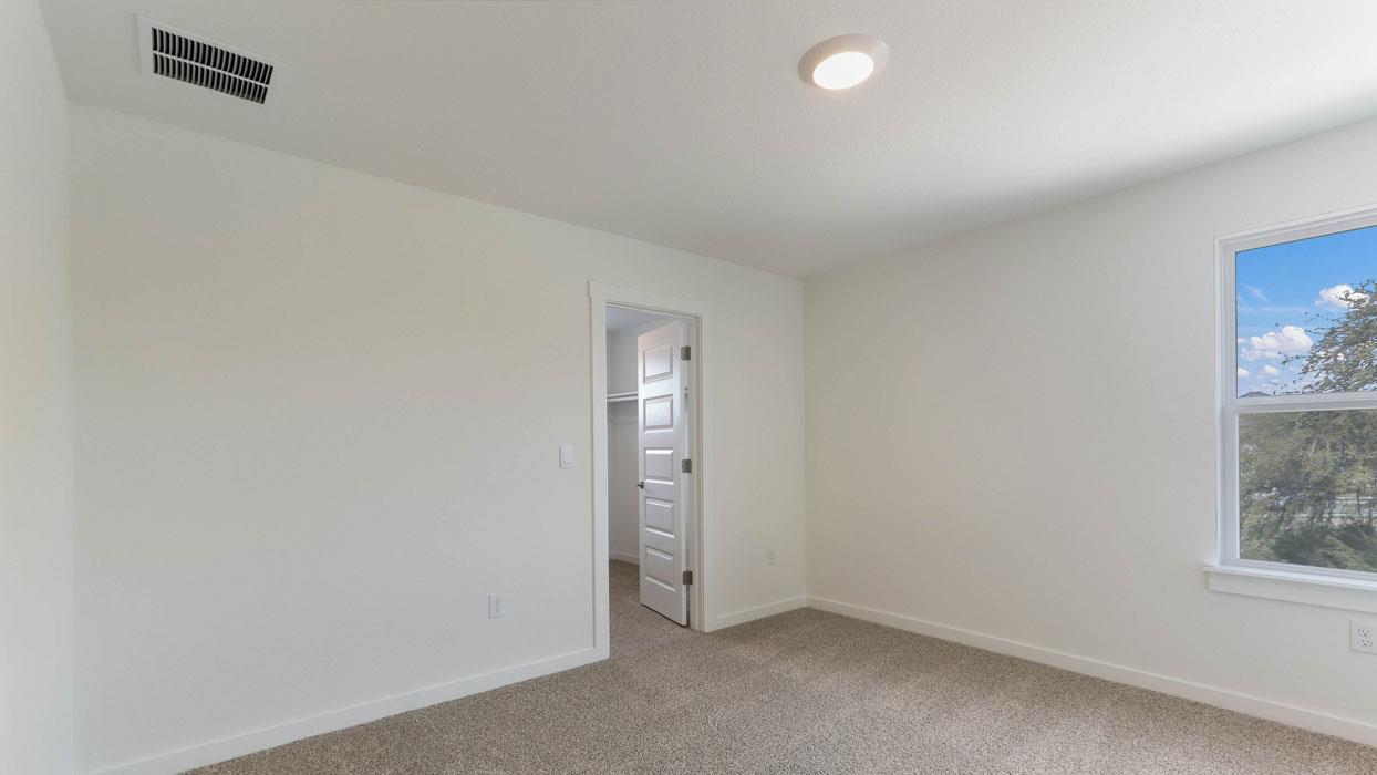 417 Eagle Canyon Dr, Leander, TX 78641