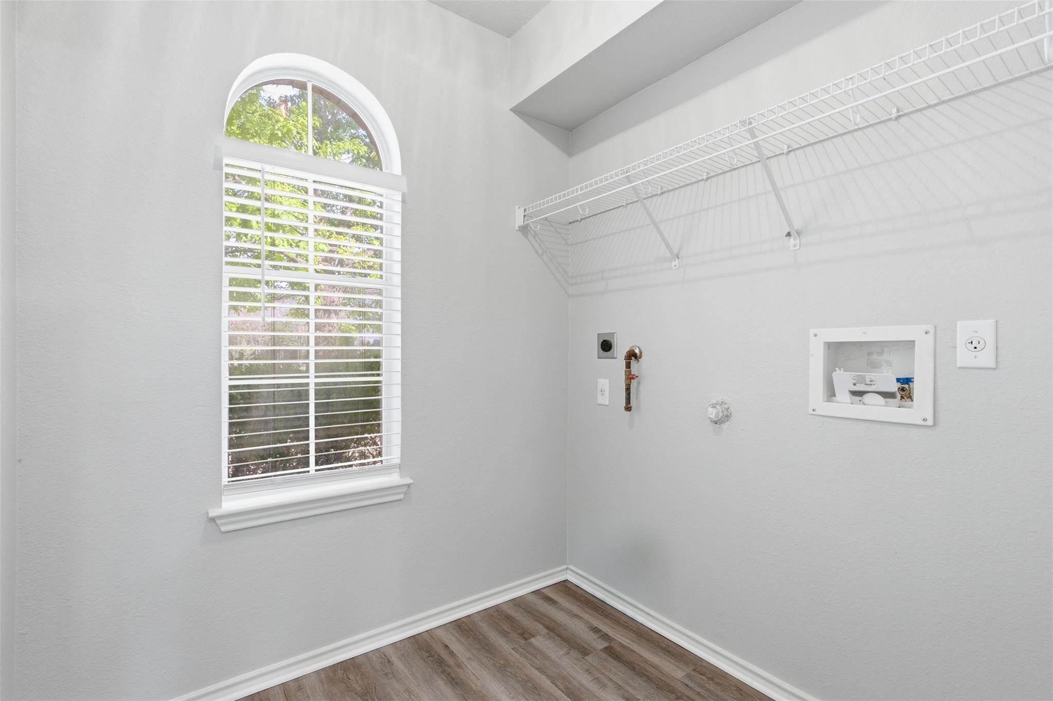 11607 Paul E Anderson Dr, Austin, TX 78748