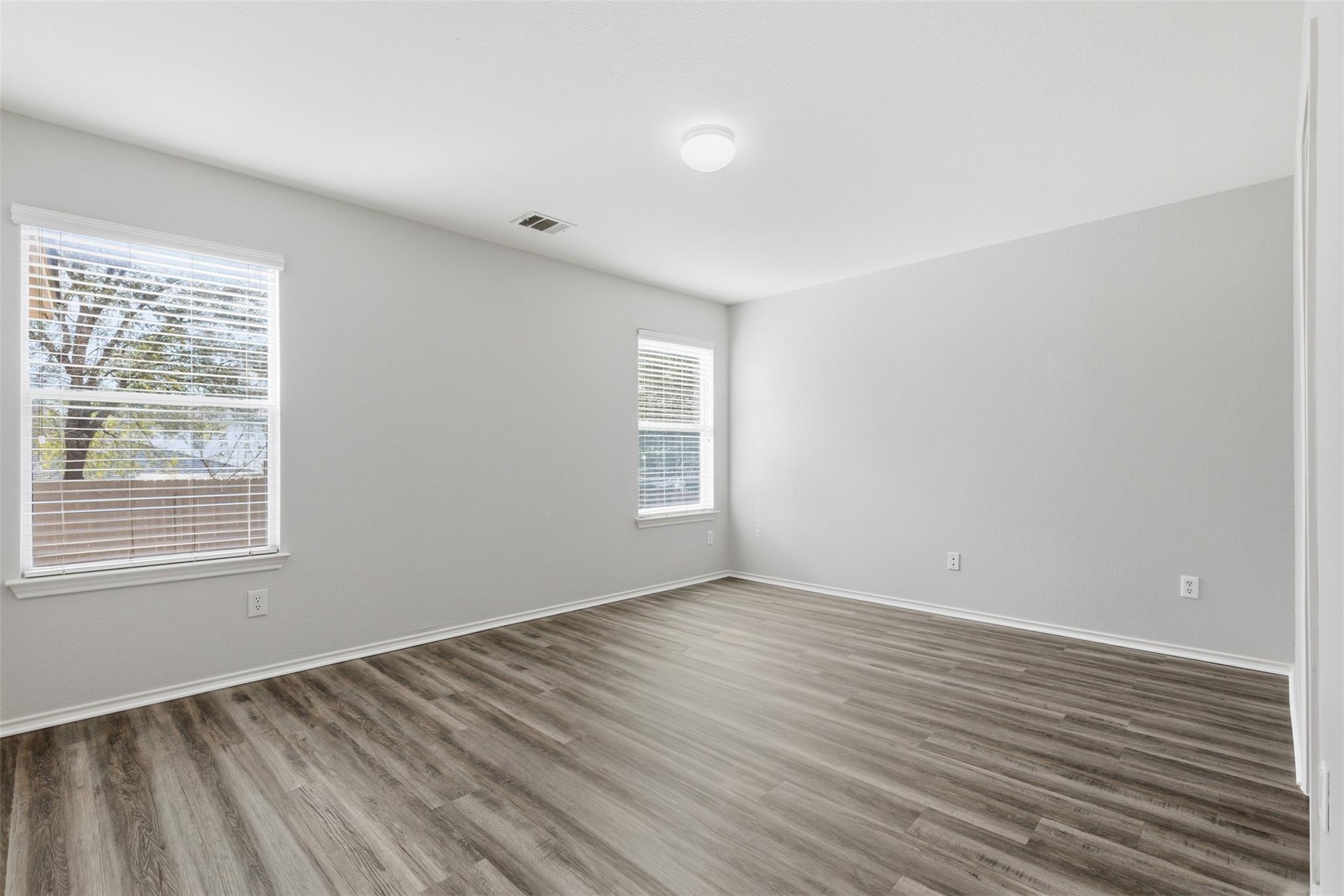 11607 Paul E Anderson Dr, Austin, TX 78748