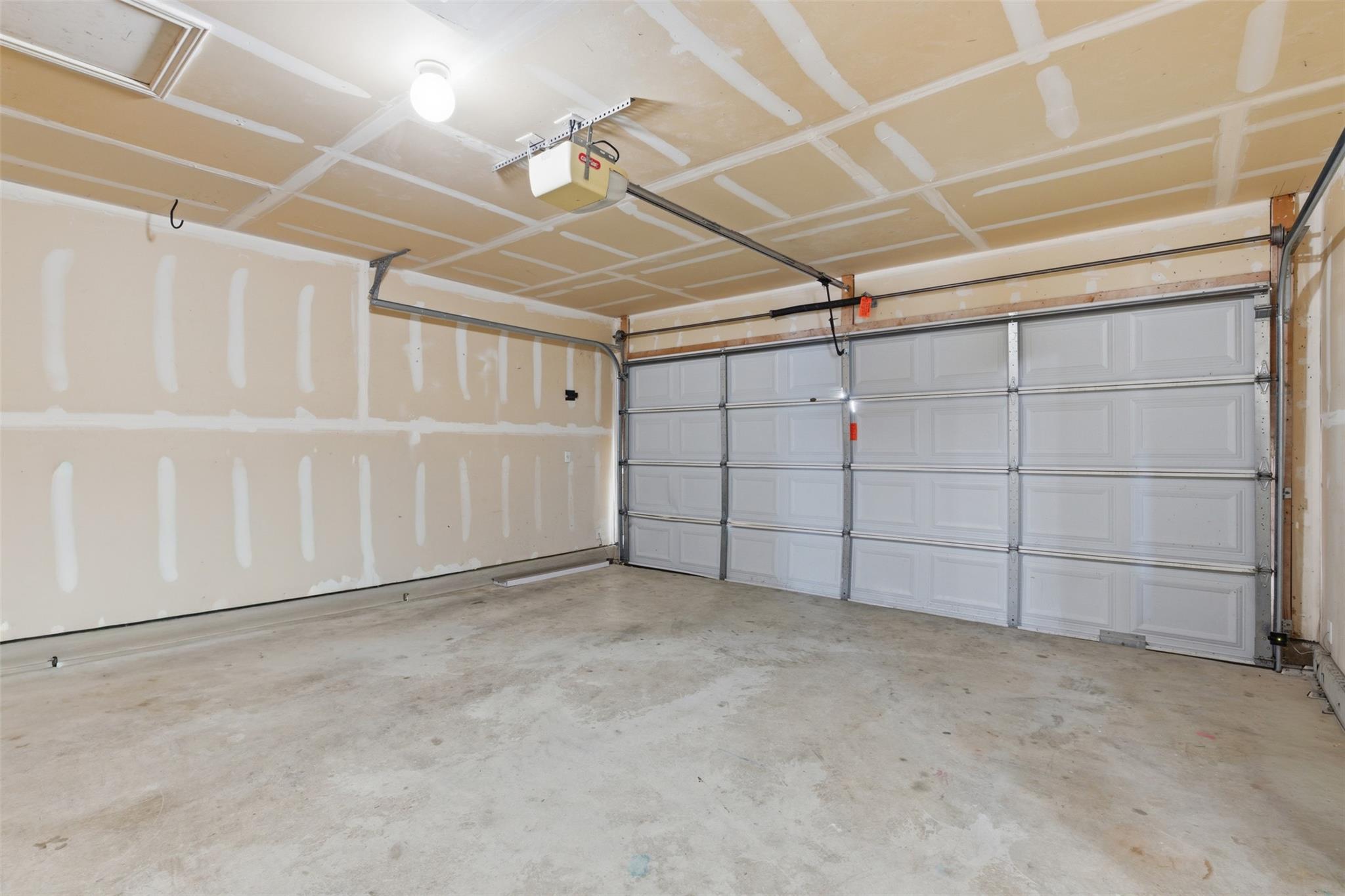 11607 Paul E Anderson Dr, Austin, TX 78748