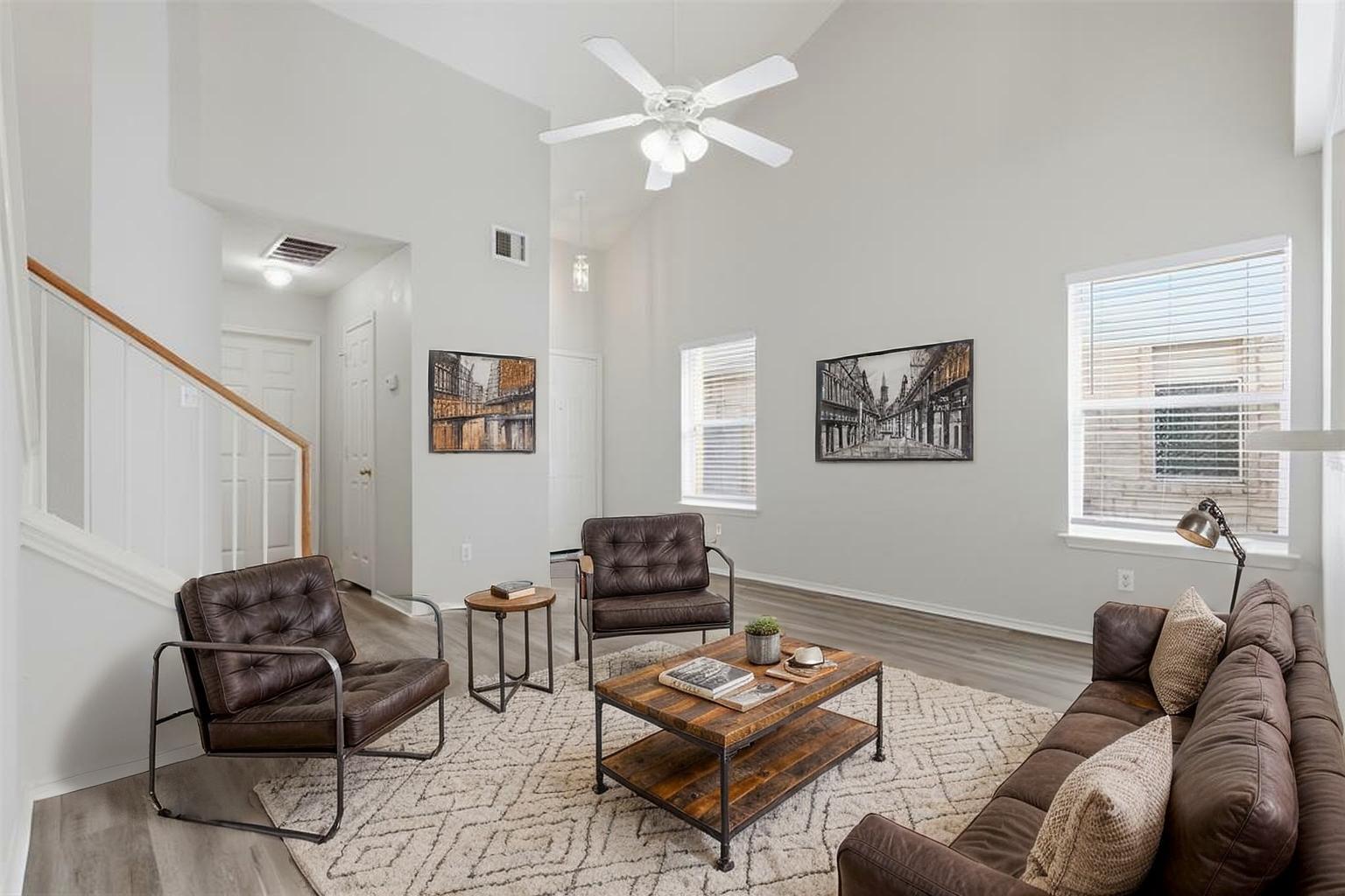 11607 Paul E Anderson Dr, Austin, TX 78748