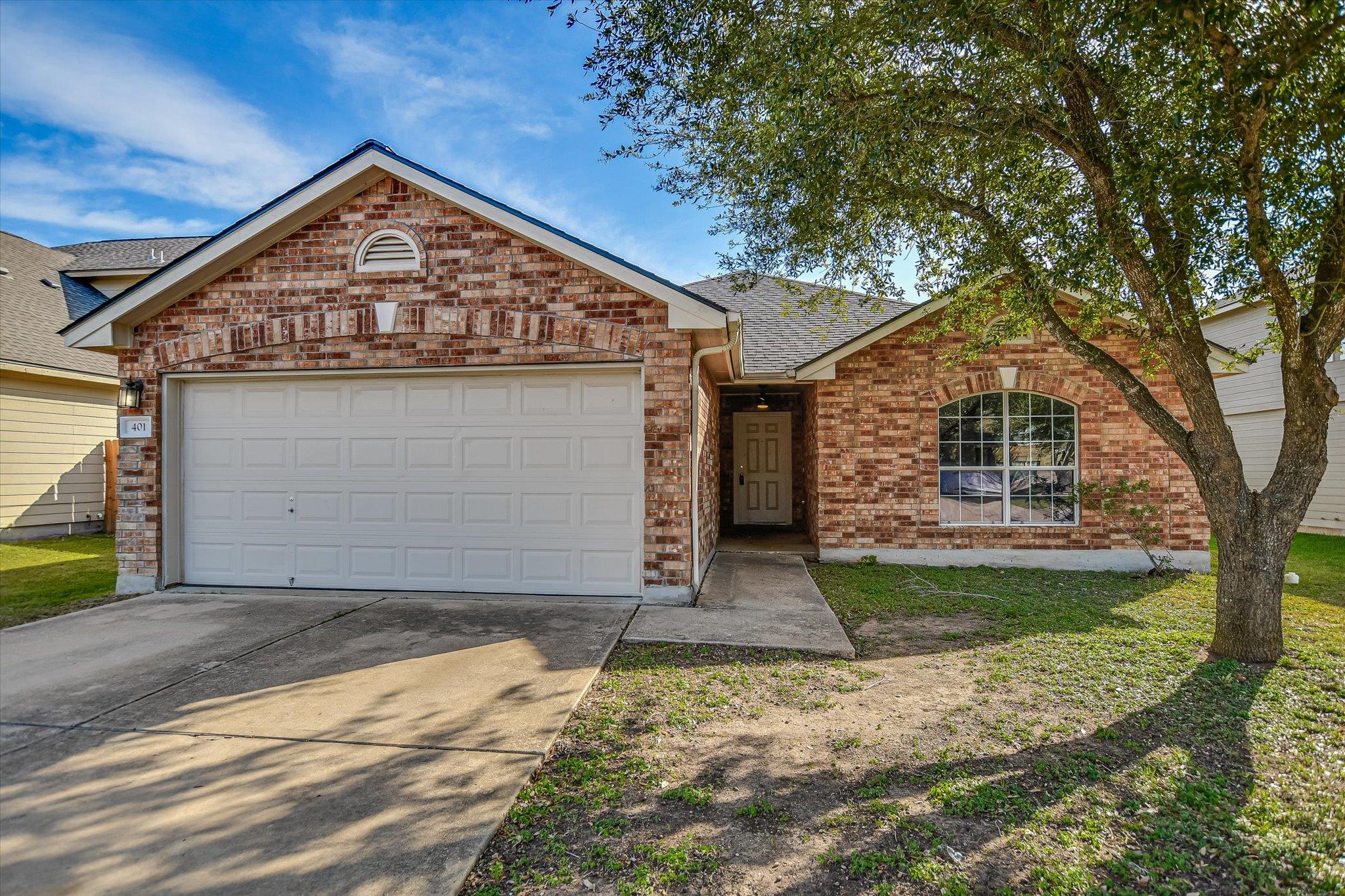 401 Bandara Woods Blvd, Elgin, TX 78621