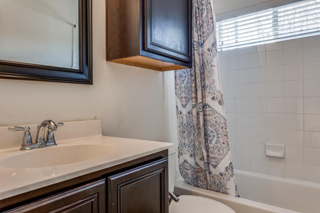 10300 Laredo Dr, Austin, TX 78748