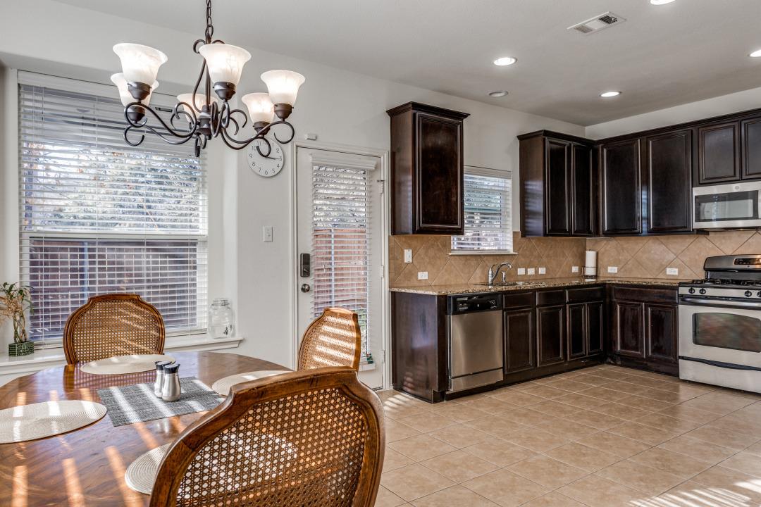 10300 Laredo Dr, Austin, TX 78748