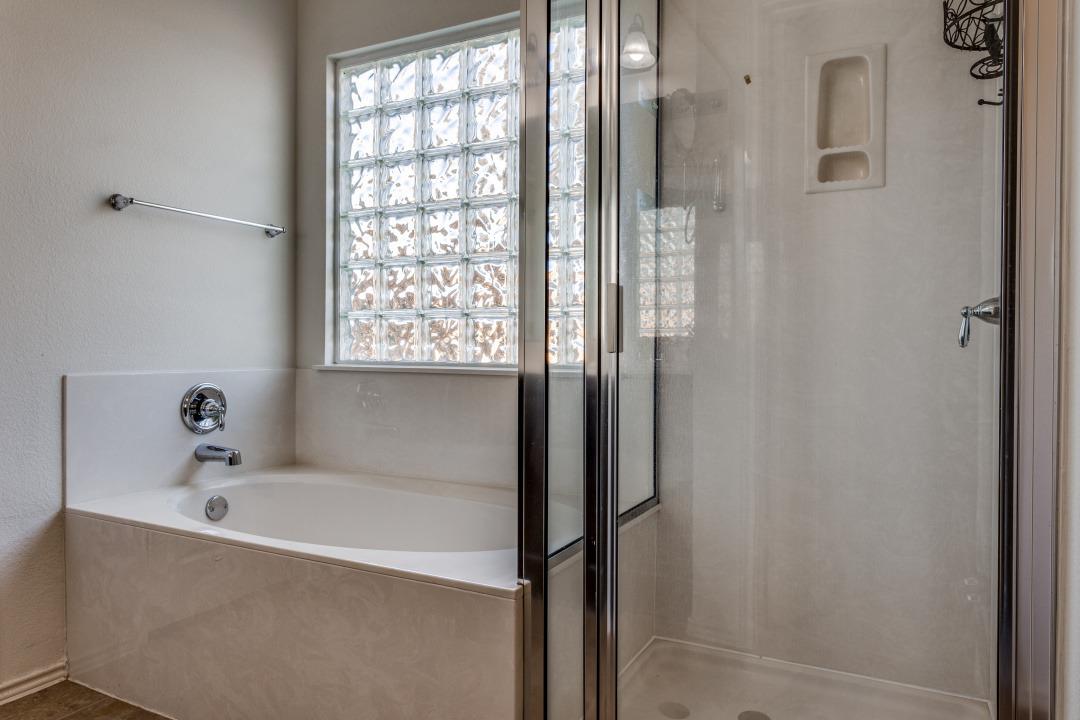 10300 Laredo Dr, Austin, TX 78748