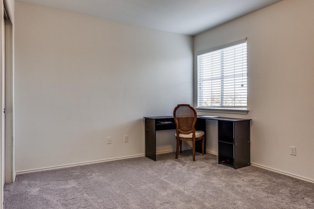 10300 Laredo Dr, Austin, TX 78748