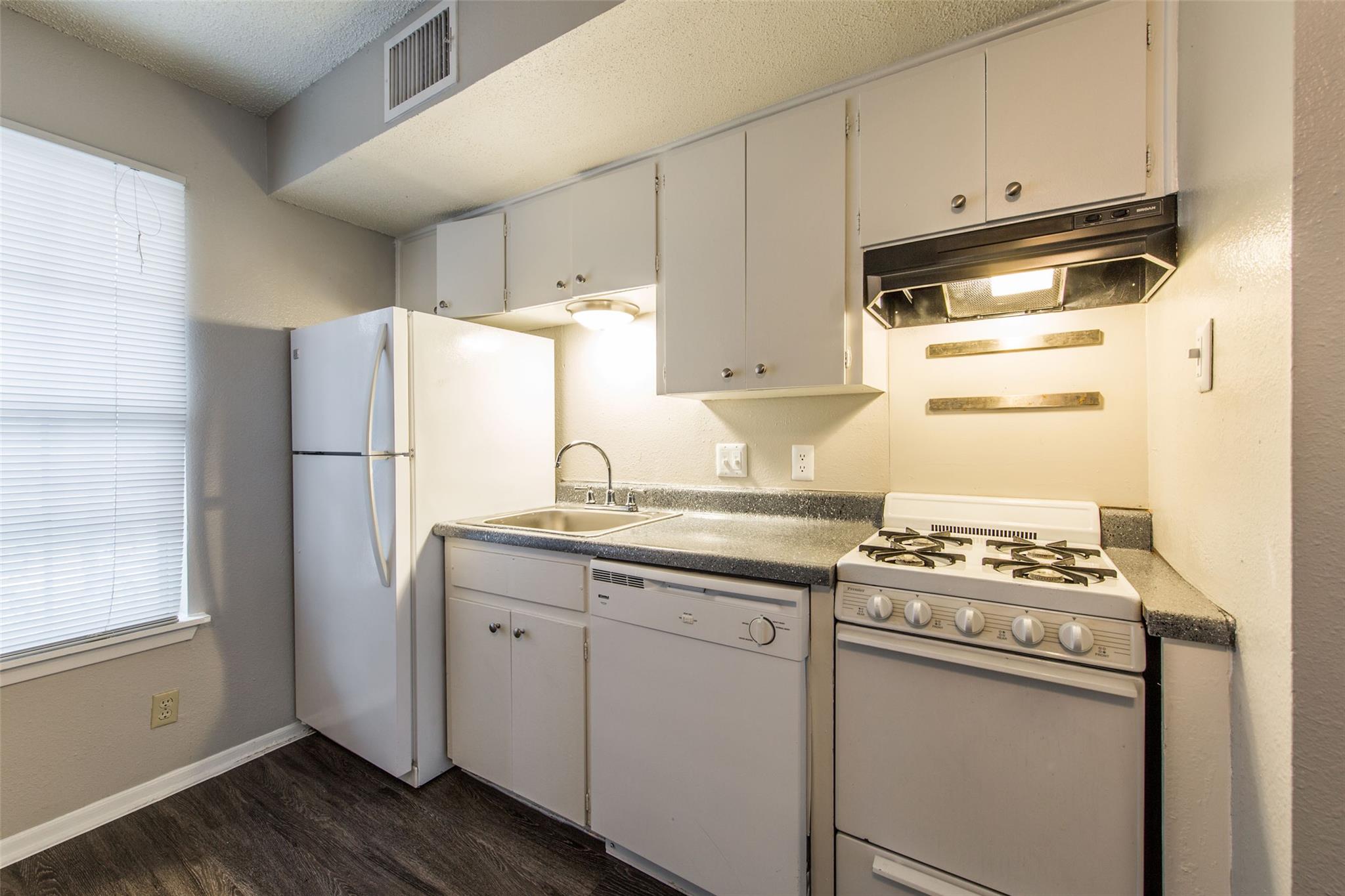 3101 Tom Green St # 104, Austin, TX 78705