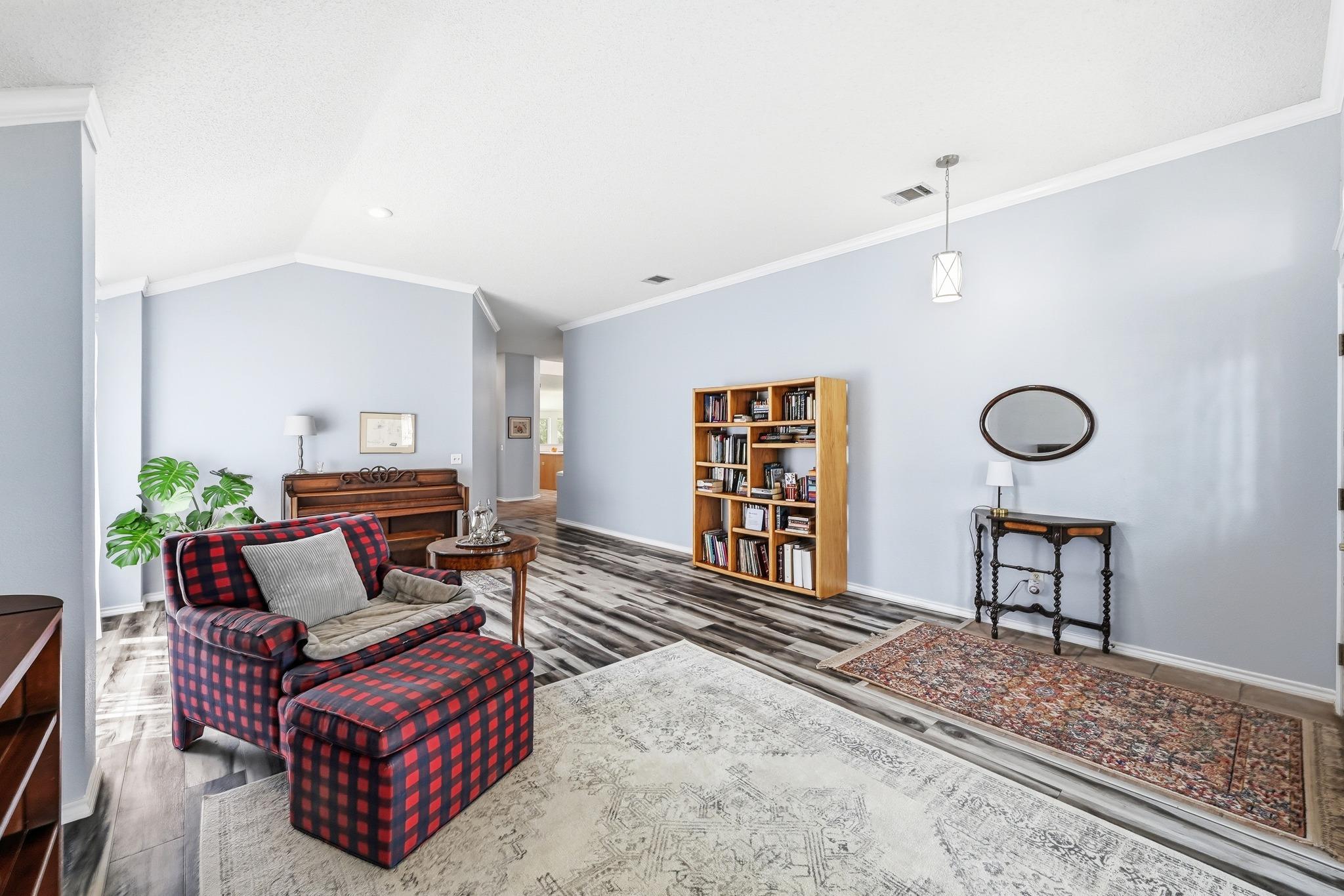 10803 Pinkney Ln, Austin, TX 78739