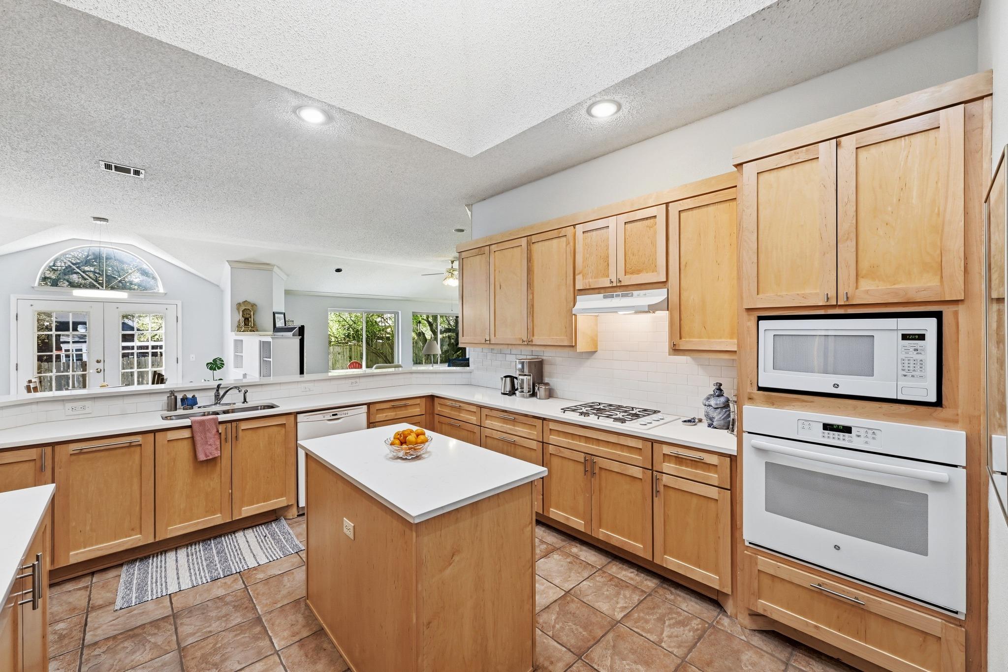 10803 Pinkney Ln, Austin, TX 78739