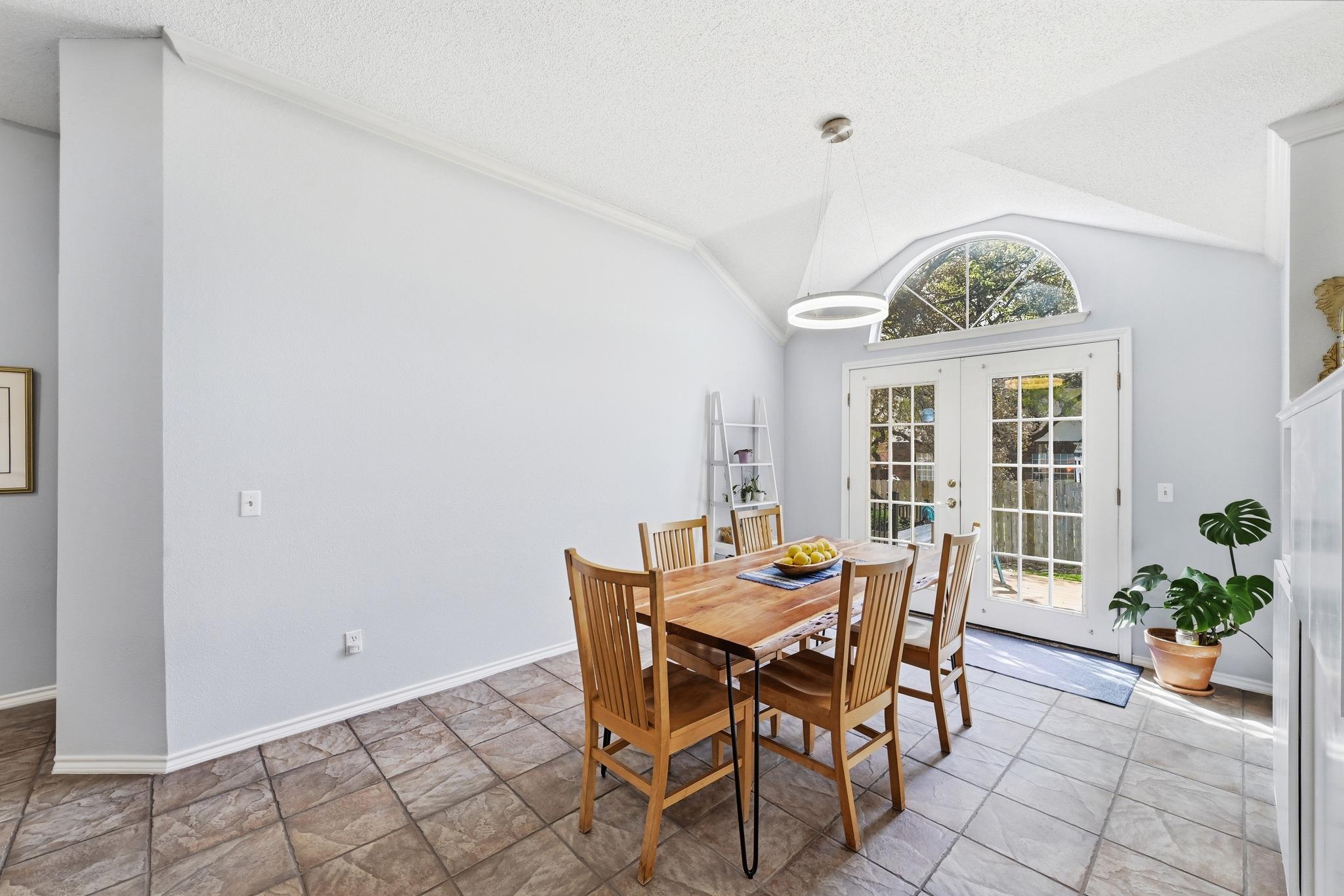 10803 Pinkney Ln, Austin, TX 78739