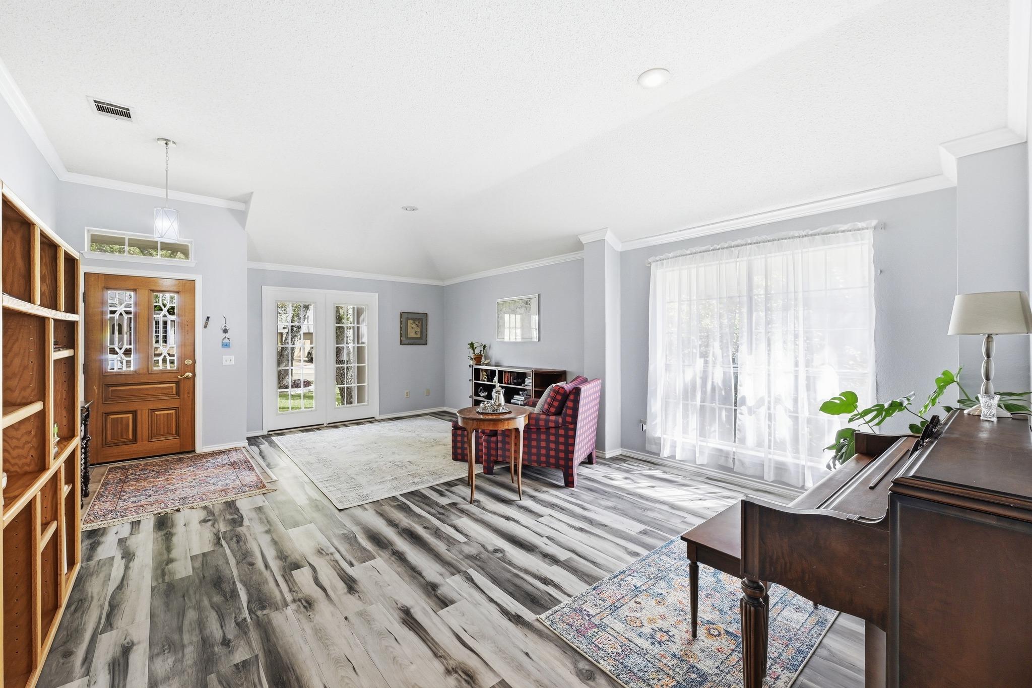 10803 Pinkney Ln, Austin, TX 78739