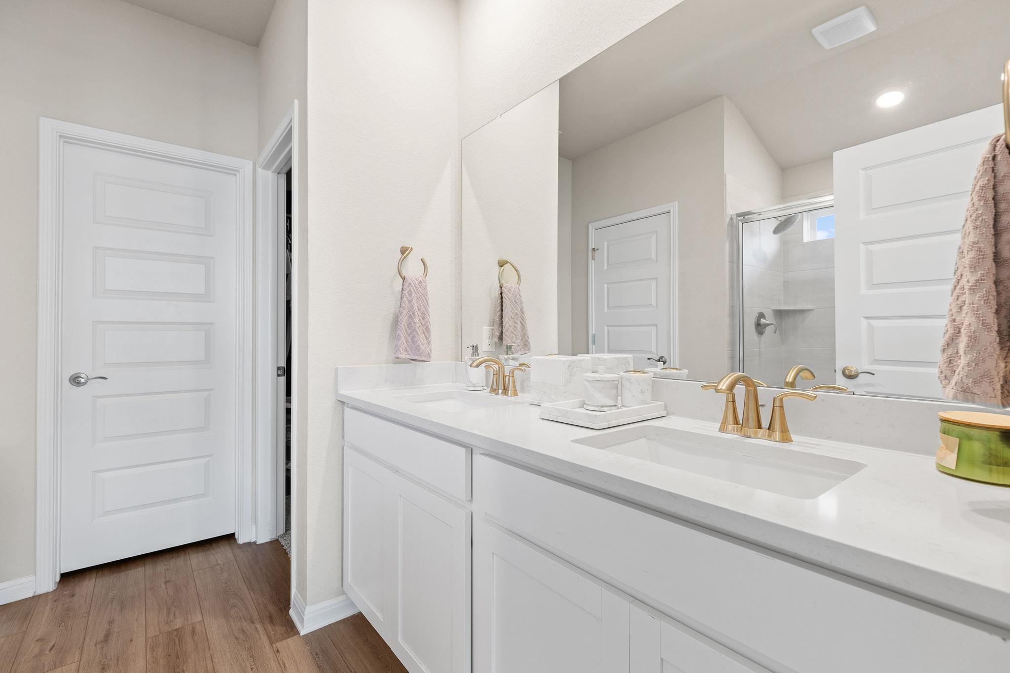 110 Greenspire Downs Dr, Hutto, TX 78634