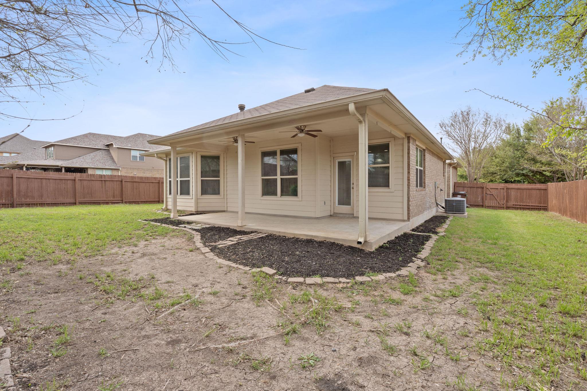 129 Phil Mickelson Ct, Round Rock, TX 78664