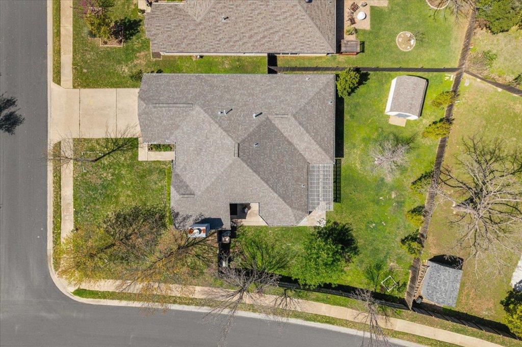 8900 MARTHAS Dr, Austin, TX 78717