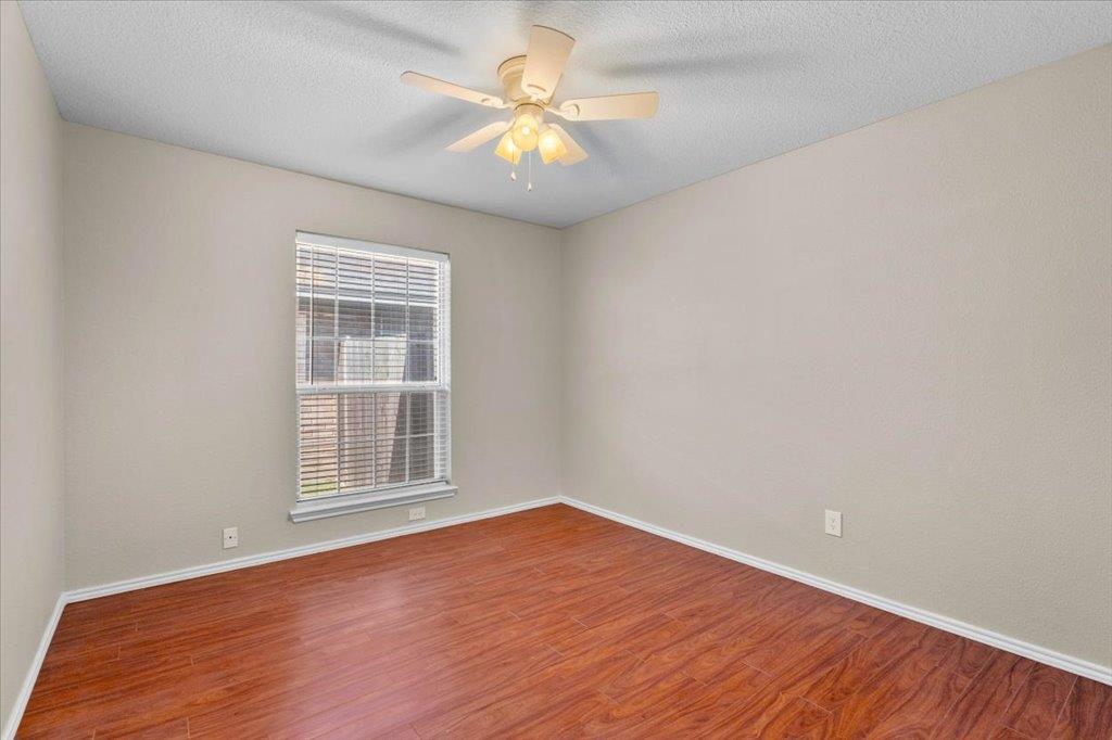 8900 MARTHAS Dr, Austin, TX 78717