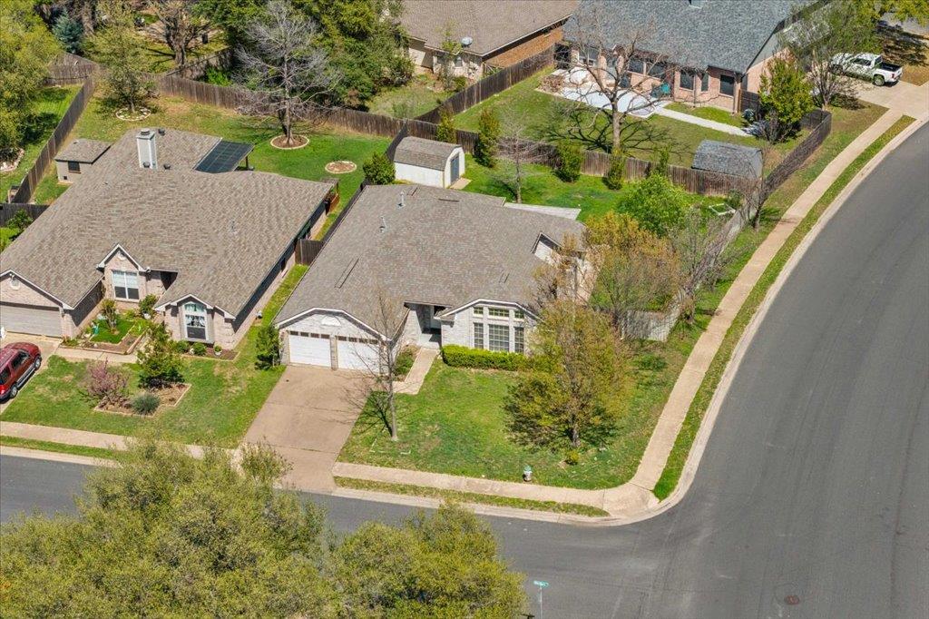 8900 MARTHAS Dr, Austin, TX 78717