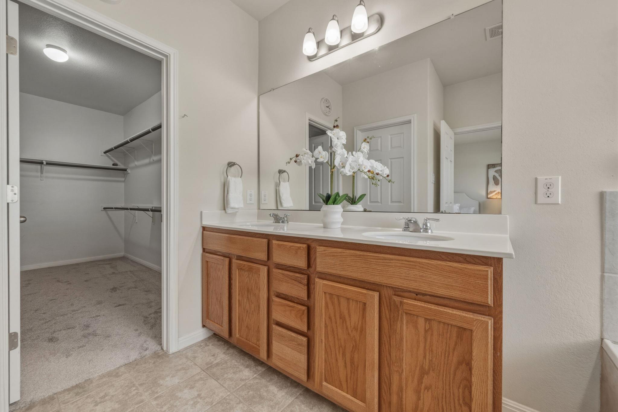 13208 Olivers Way, Manchaca, TX 78652