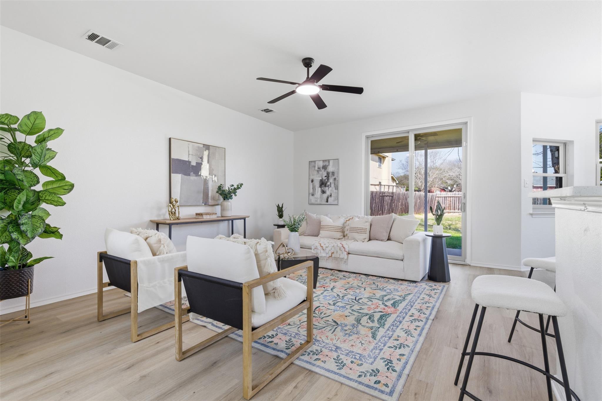 7247 Wardman Dr, Del Valle, TX 78617