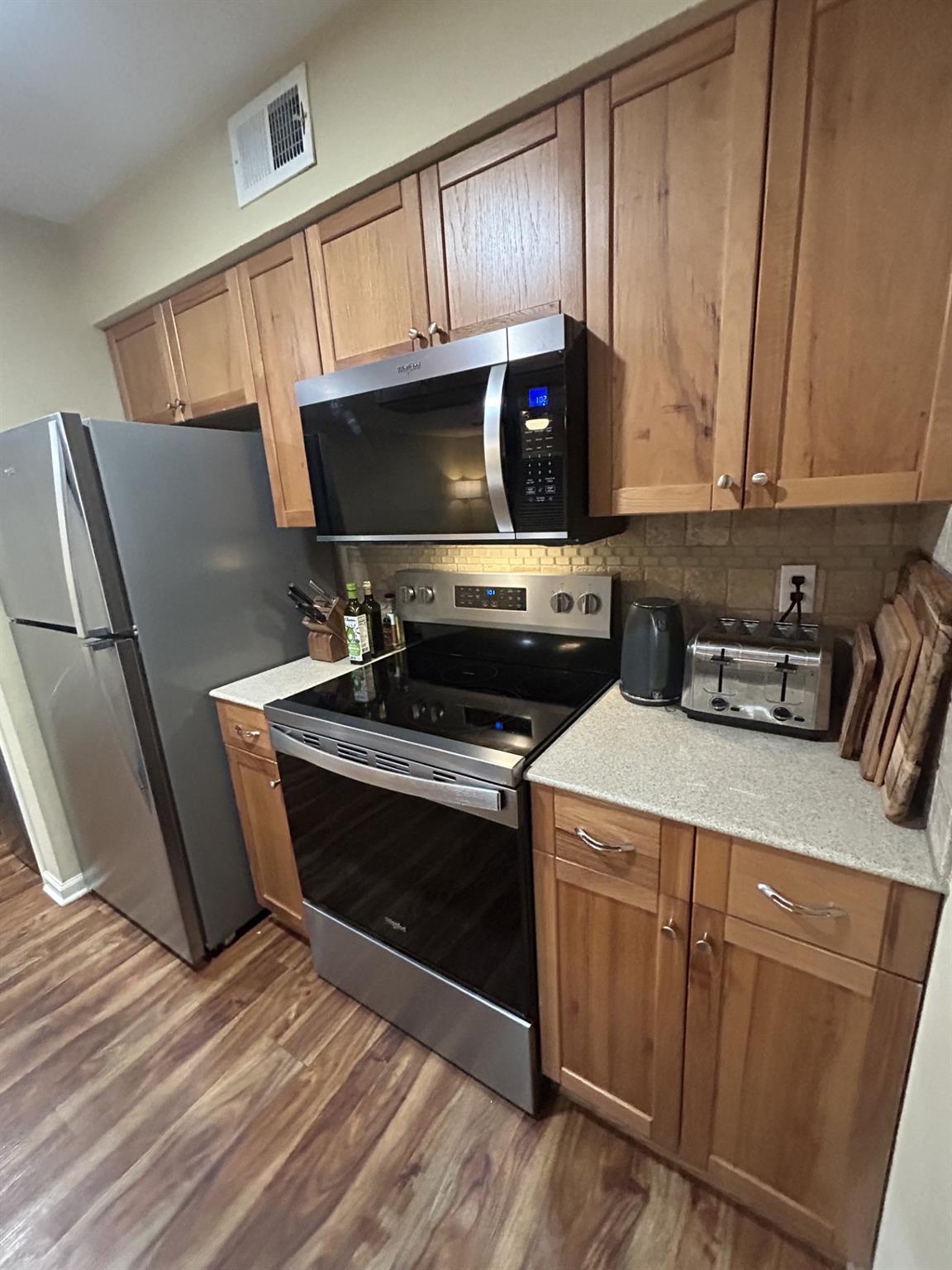 1818 S Lakeshore Blvd # 20, Austin, TX 78741