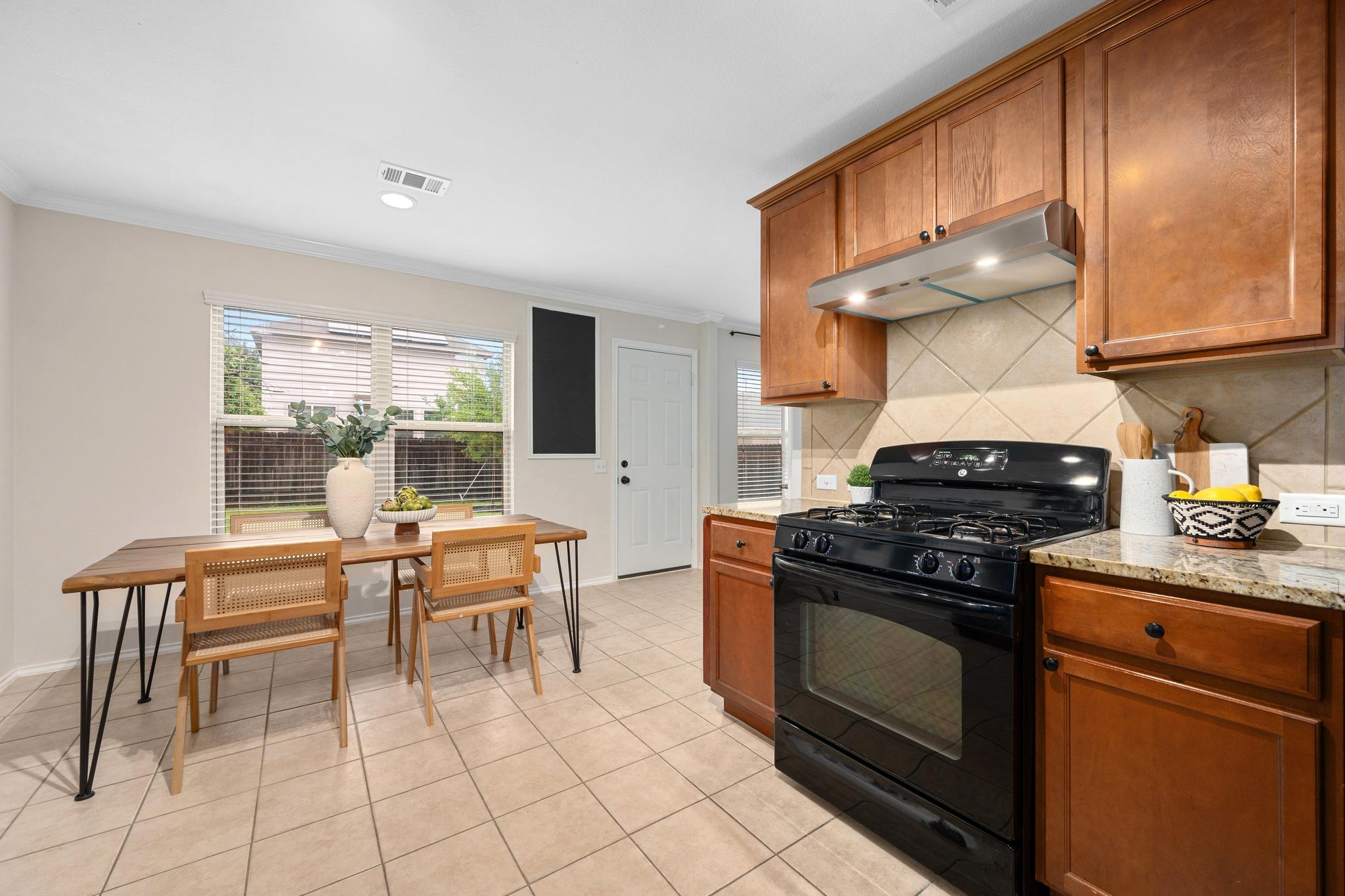 7108 Crestone Rd, Austin, TX 78744