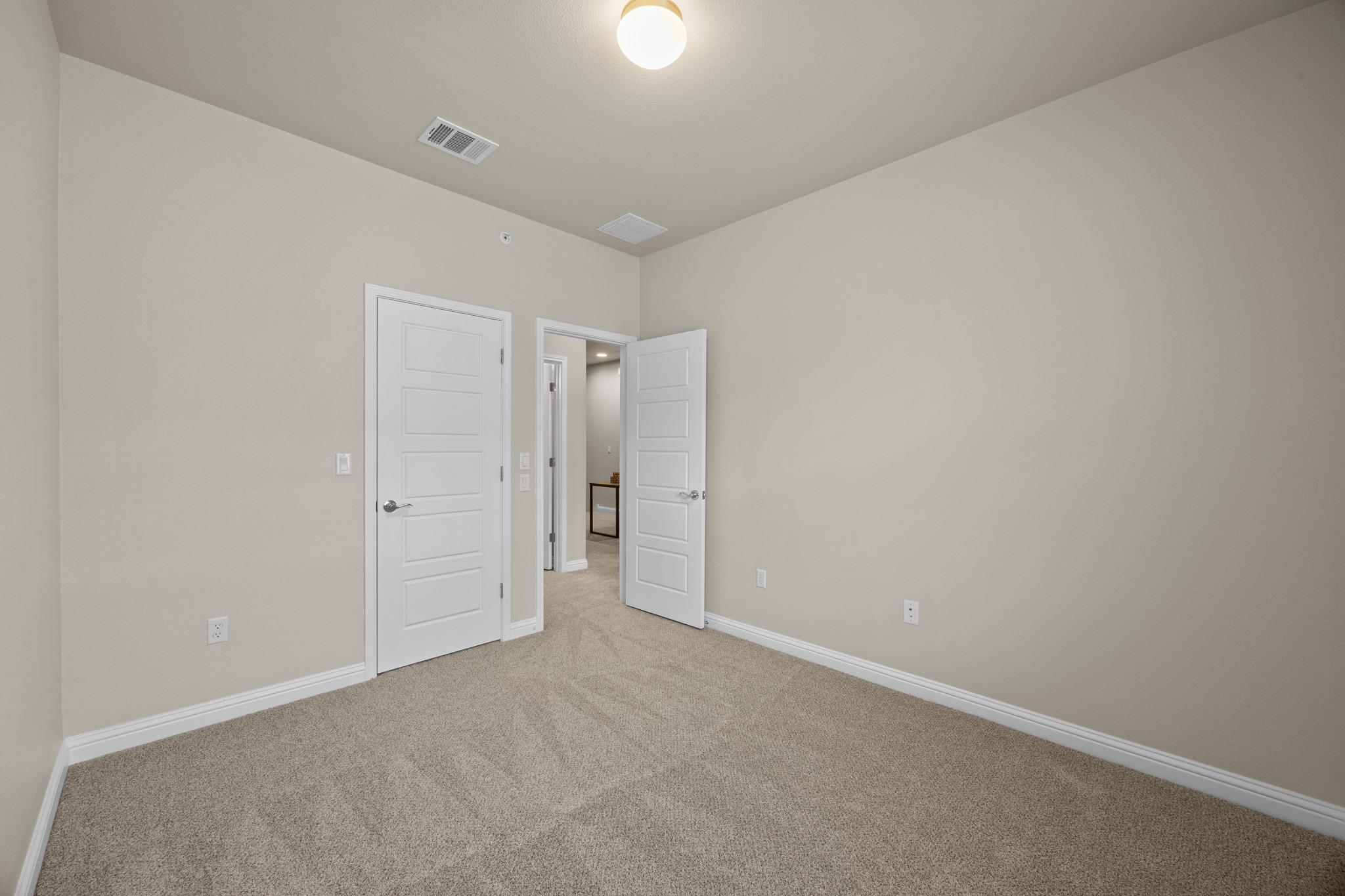 6814 E Riverside Dr # 104, Austin, TX 78741