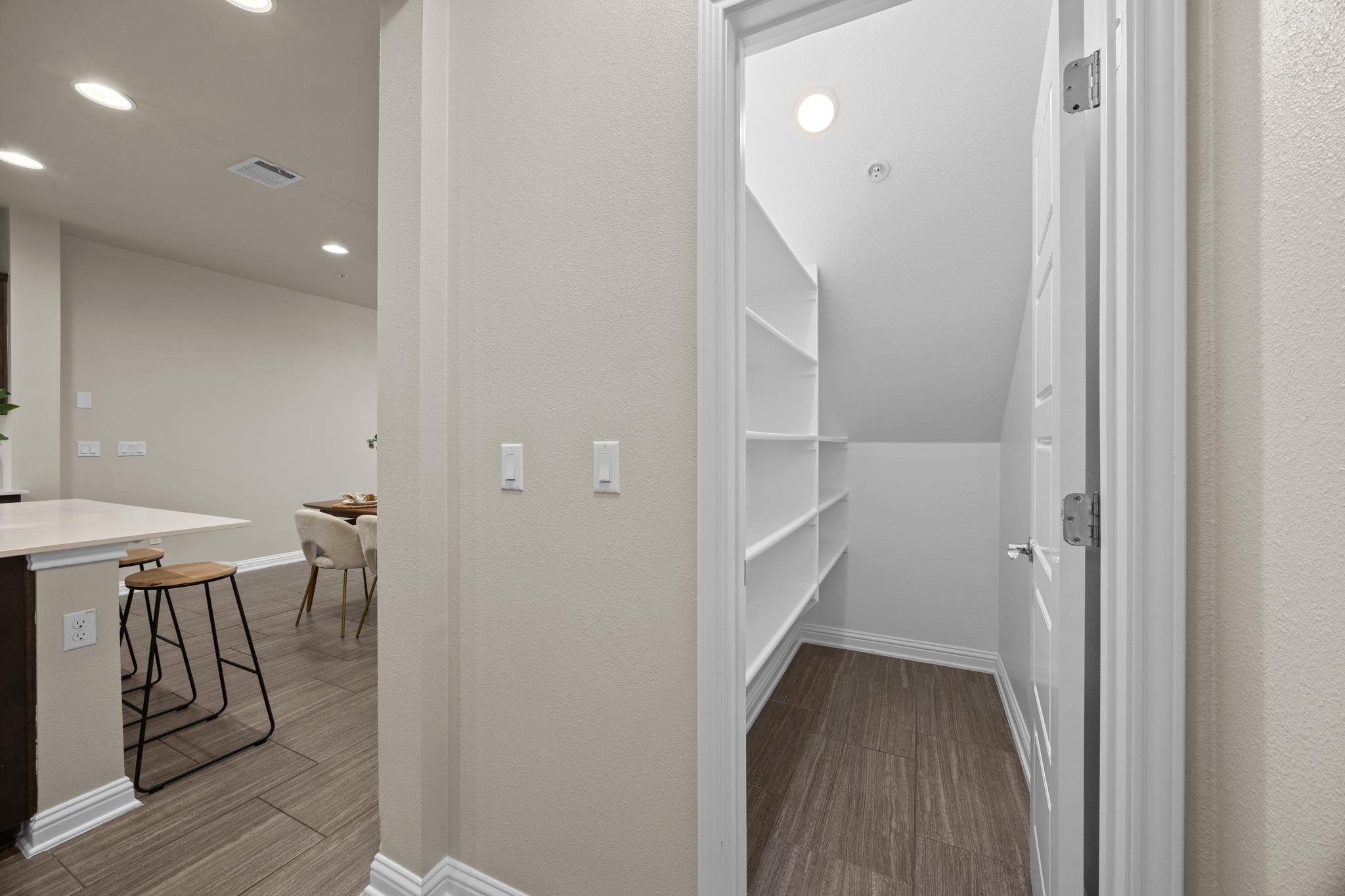 6814 E Riverside Dr # 104, Austin, TX 78741