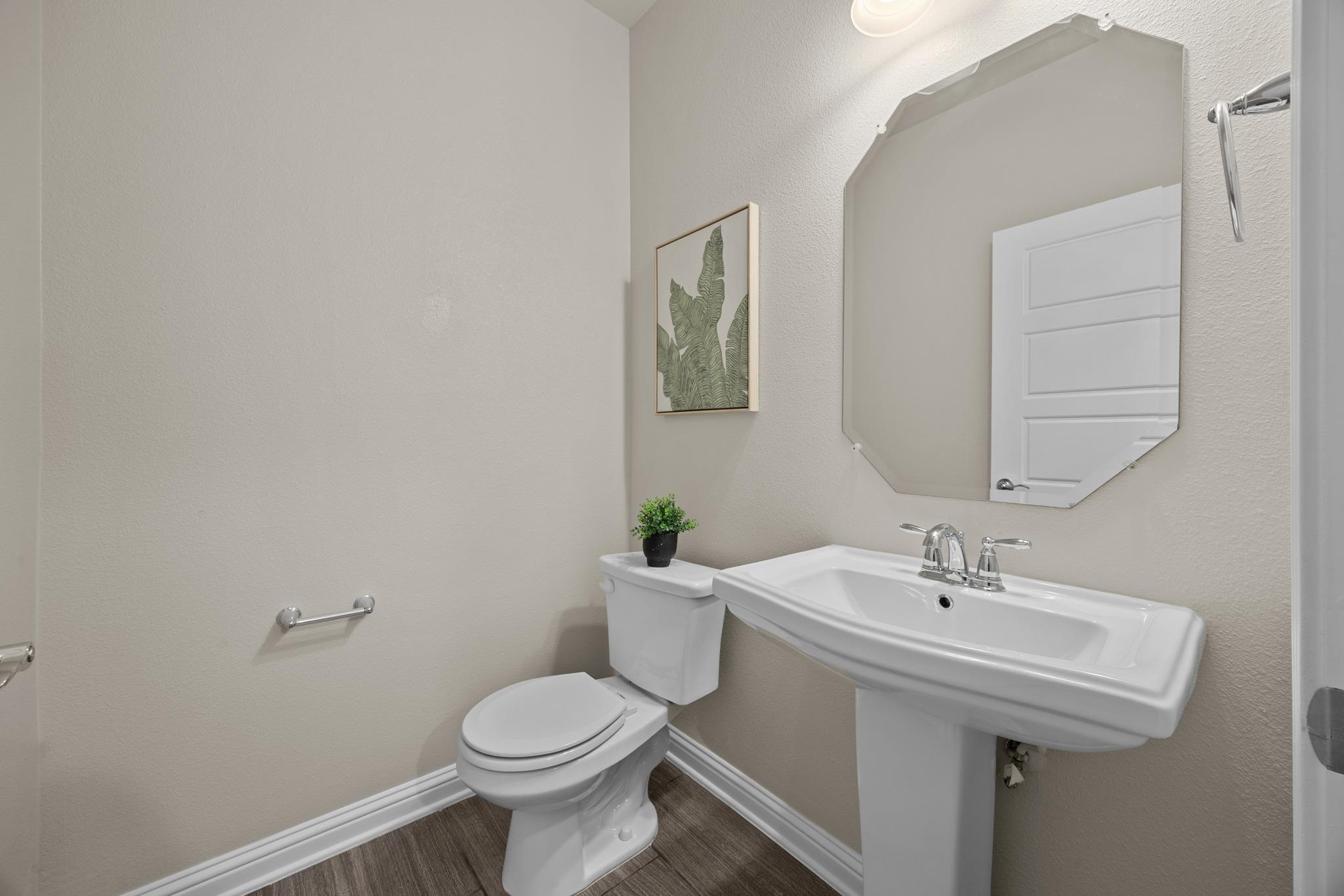 6814 E Riverside Dr # 104, Austin, TX 78741