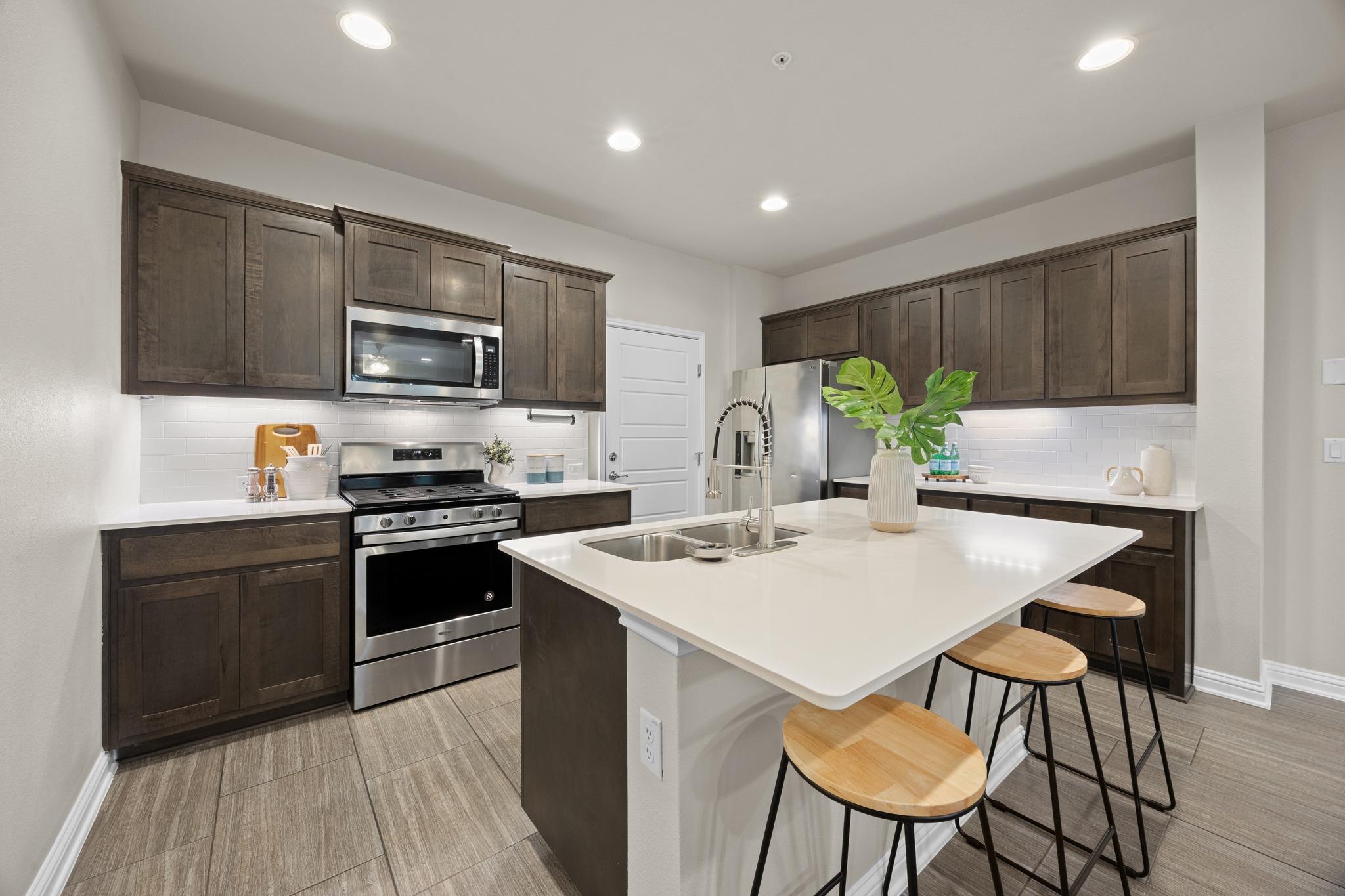 6814 E Riverside Dr # 104, Austin, TX 78741