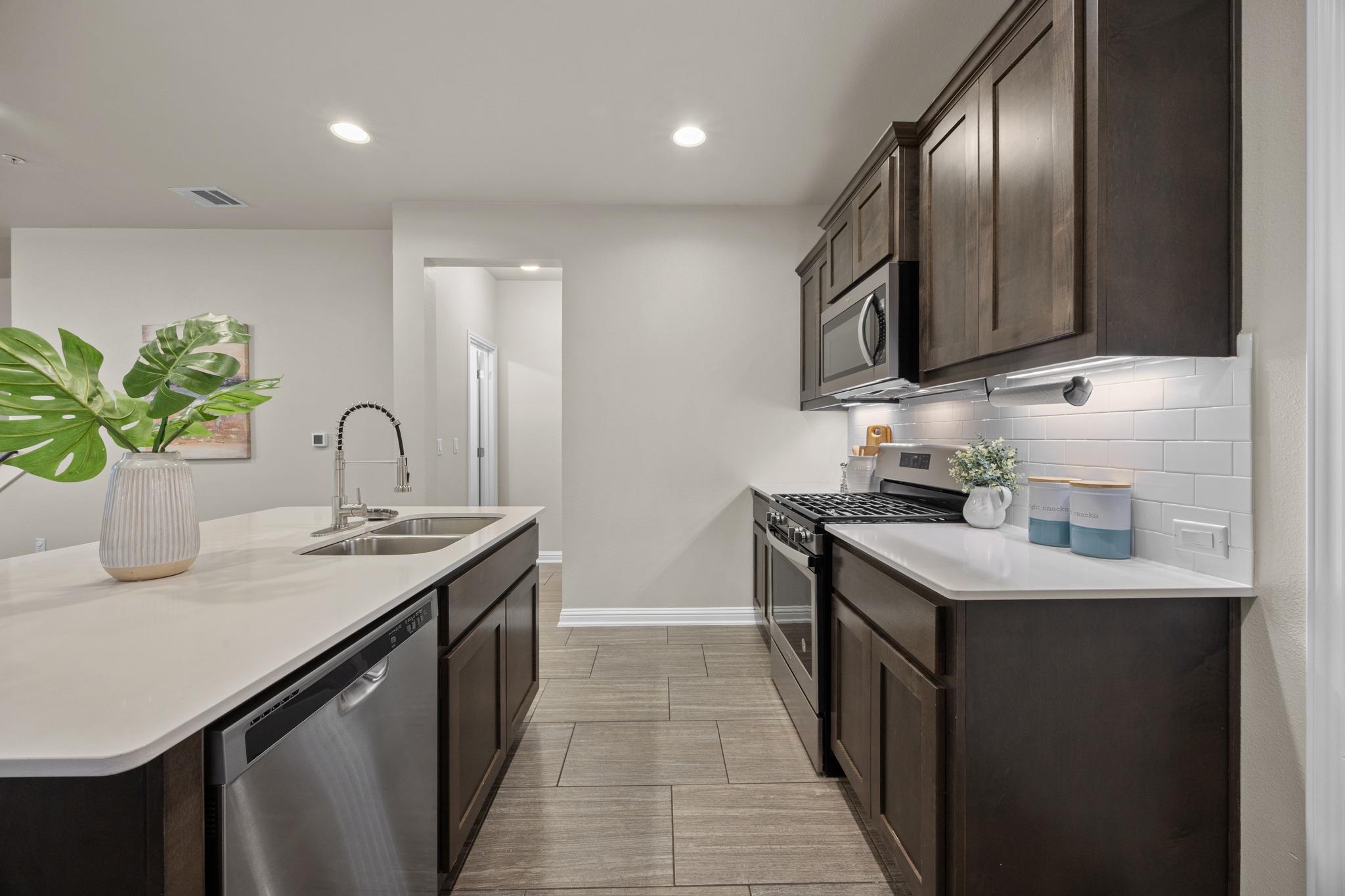 6814 E Riverside Dr # 104, Austin, TX 78741