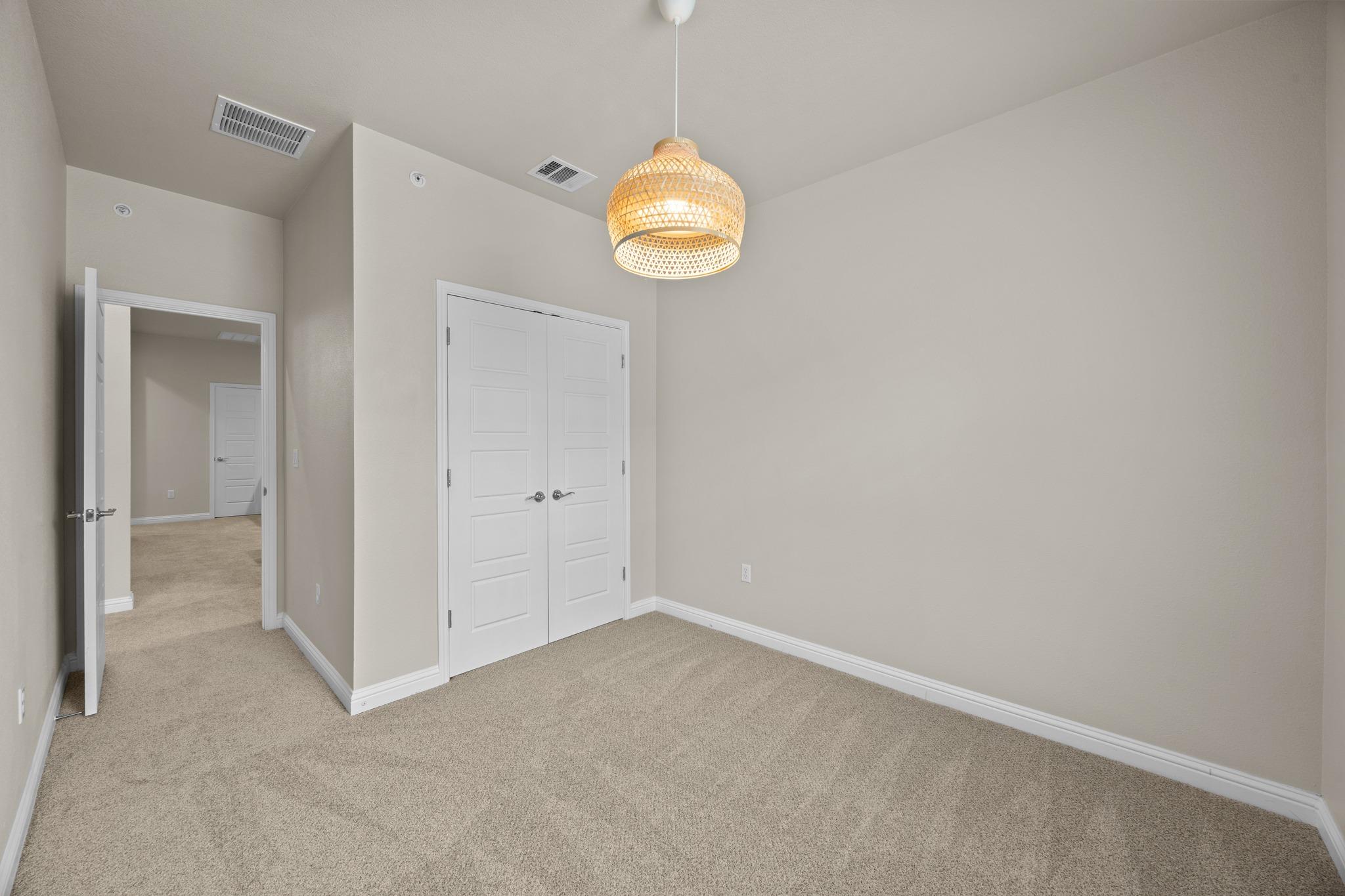 6814 E Riverside Dr # 104, Austin, TX 78741