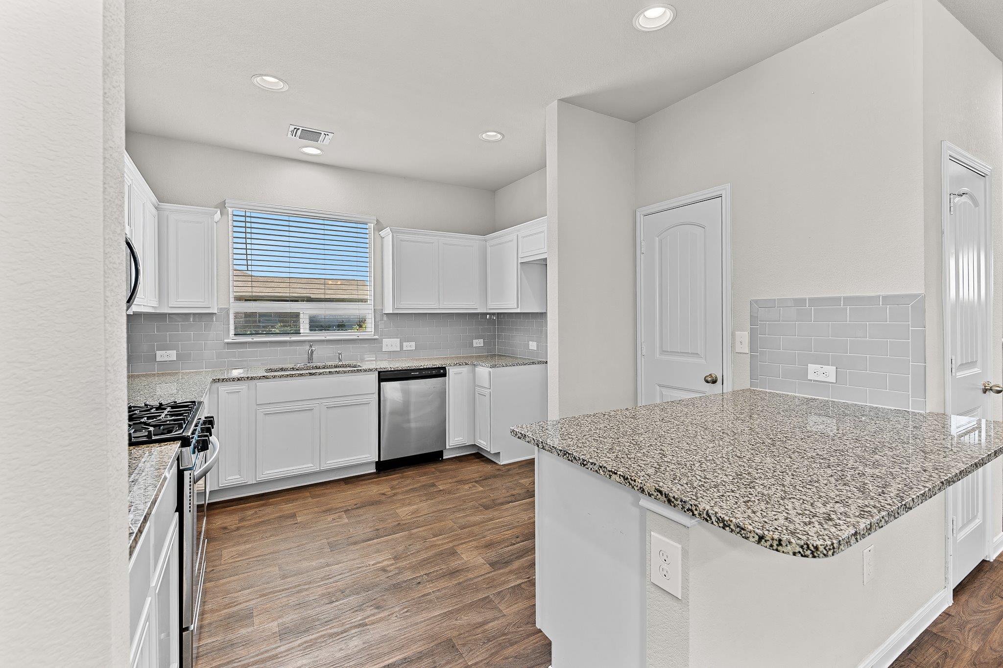 14001 Heywood Dr, Pflugerville, TX 78660