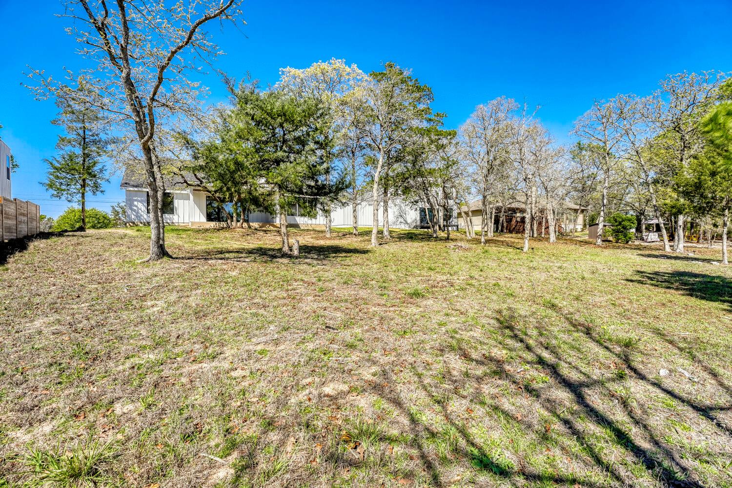 208 Ulupau Cir, Bastrop, TX 78602