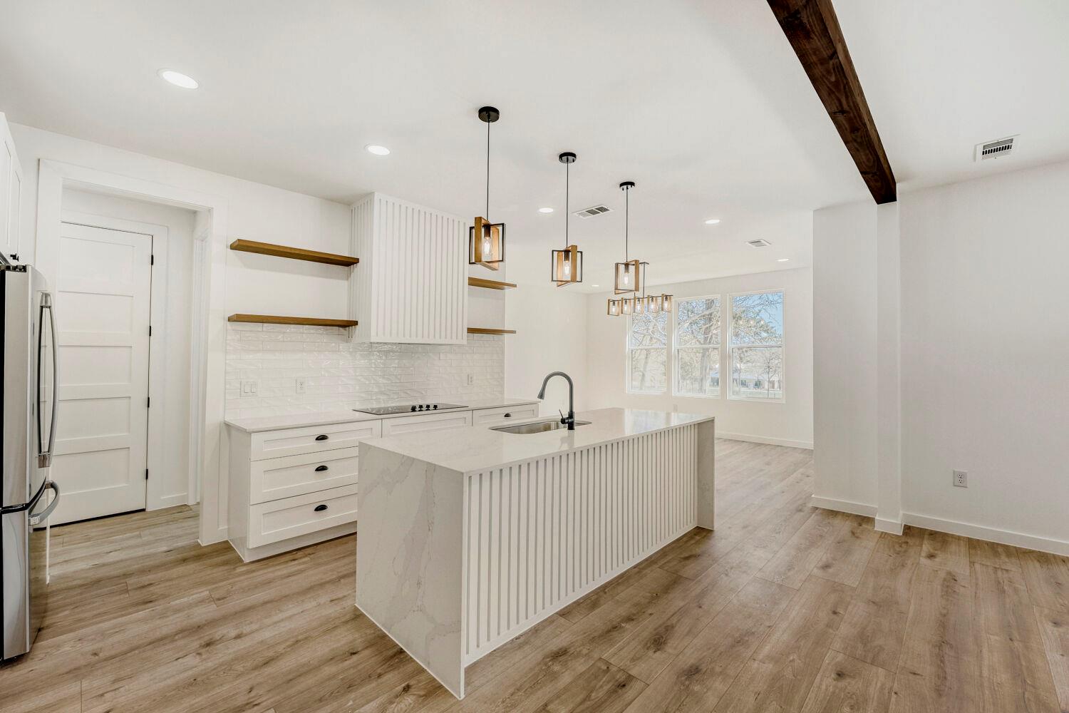 208 Ulupau Cir, Bastrop, TX 78602