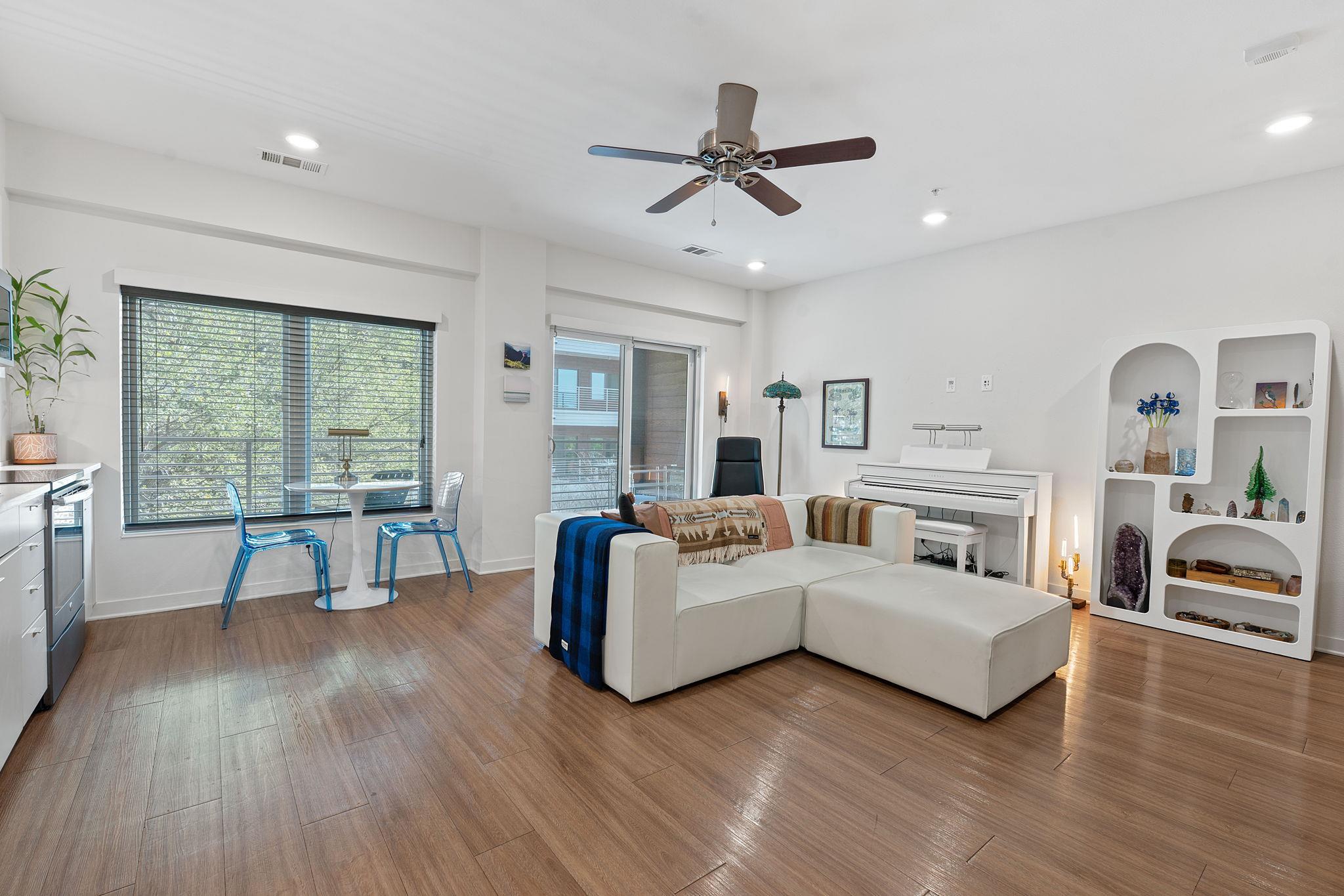 4361 S Congress Ave # 322, Austin, TX 78745