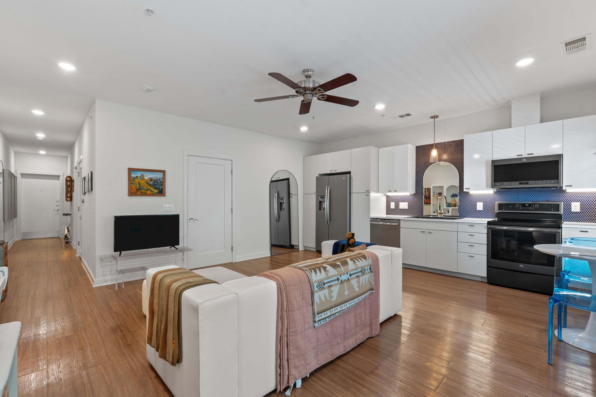 4361 S Congress Ave # 322, Austin, TX 78745