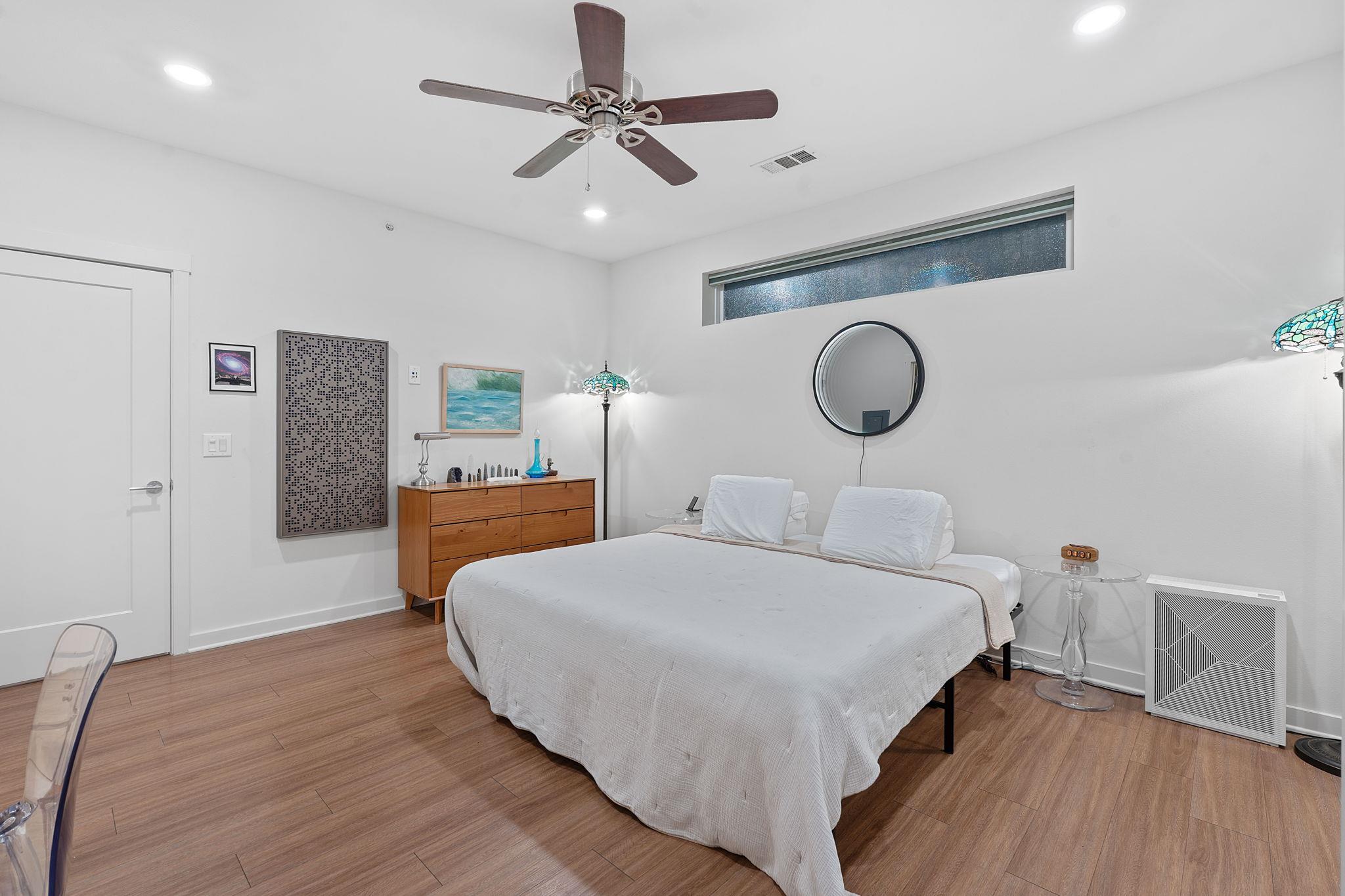 4361 S Congress Ave # 322, Austin, TX 78745