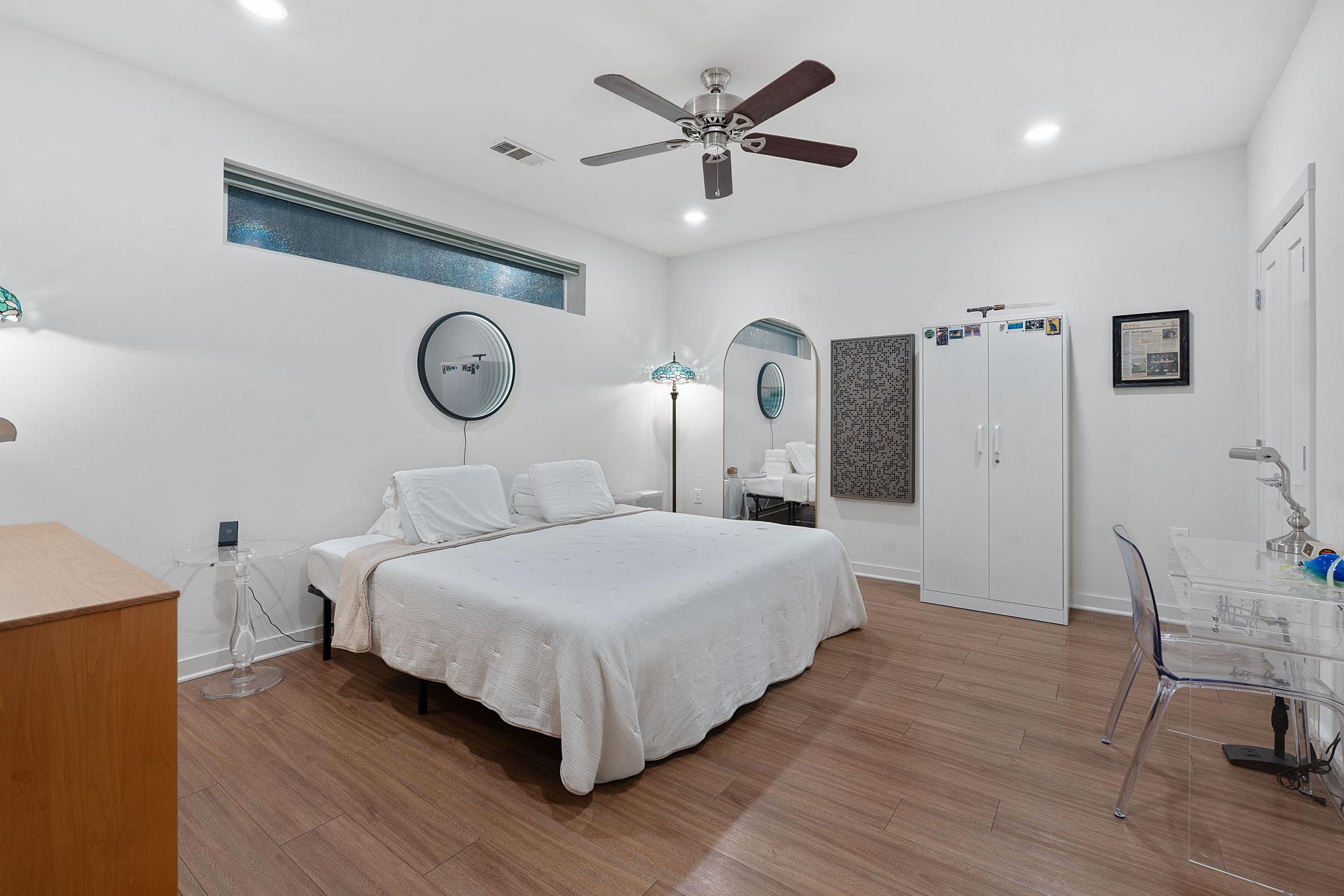 4361 S Congress Ave # 322, Austin, TX 78745